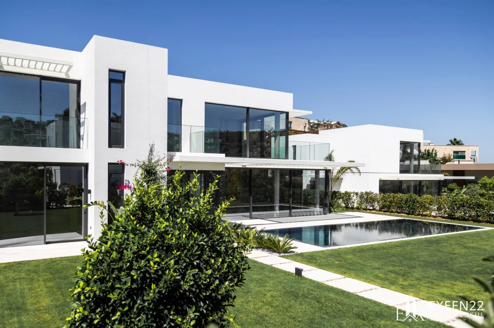 TÜRKBÜKÜ HEBİL DE DENİZE 100 METRE ÖZEL PLAJLI LUXURY VİLLA