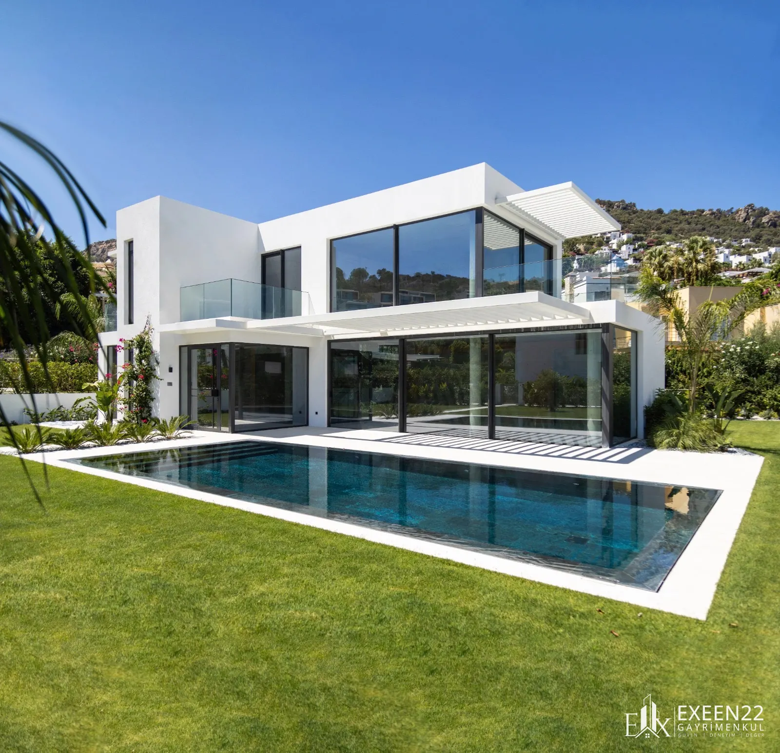 TÜRKBÜKÜ HEBİL DE DENİZE 100 METRE ÖZEL PLAJLI LUXURY VİLLA