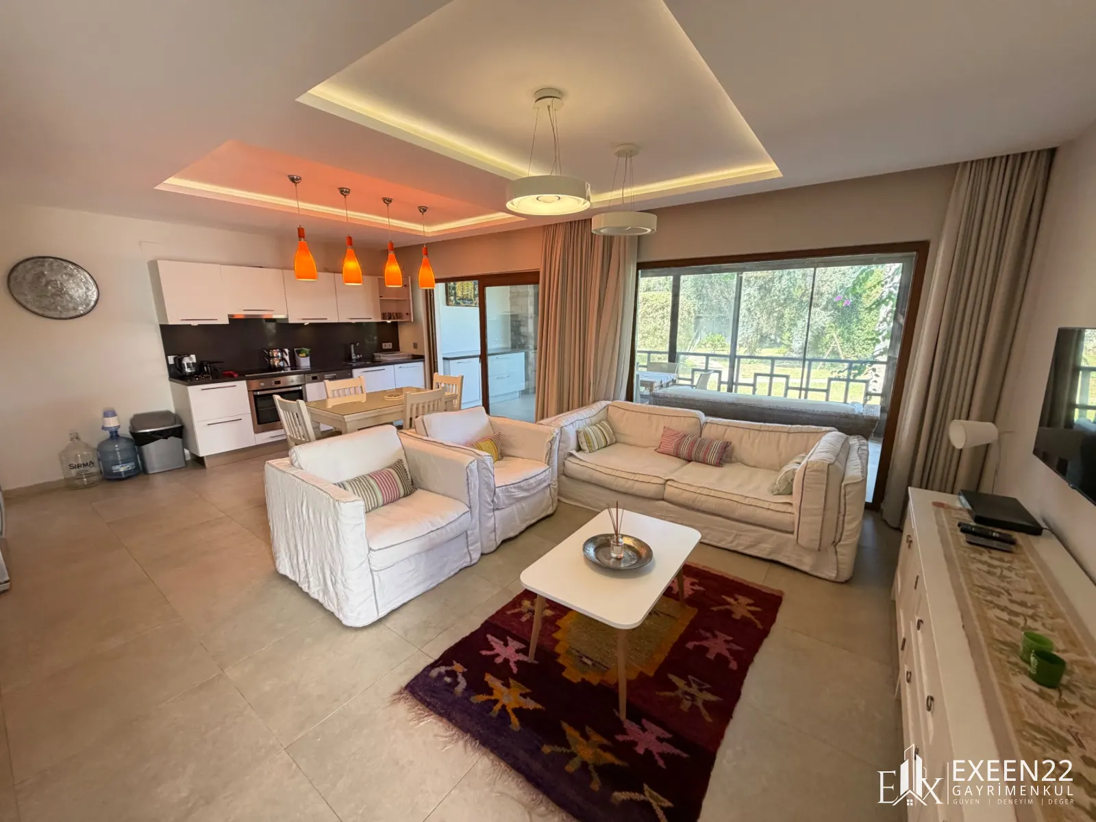 YALIKAVAK MARİNAYA 50 ADIM SİTE İÇERİSİNDE BAHÇE KATI 2+1  KİRALIK DAİRE