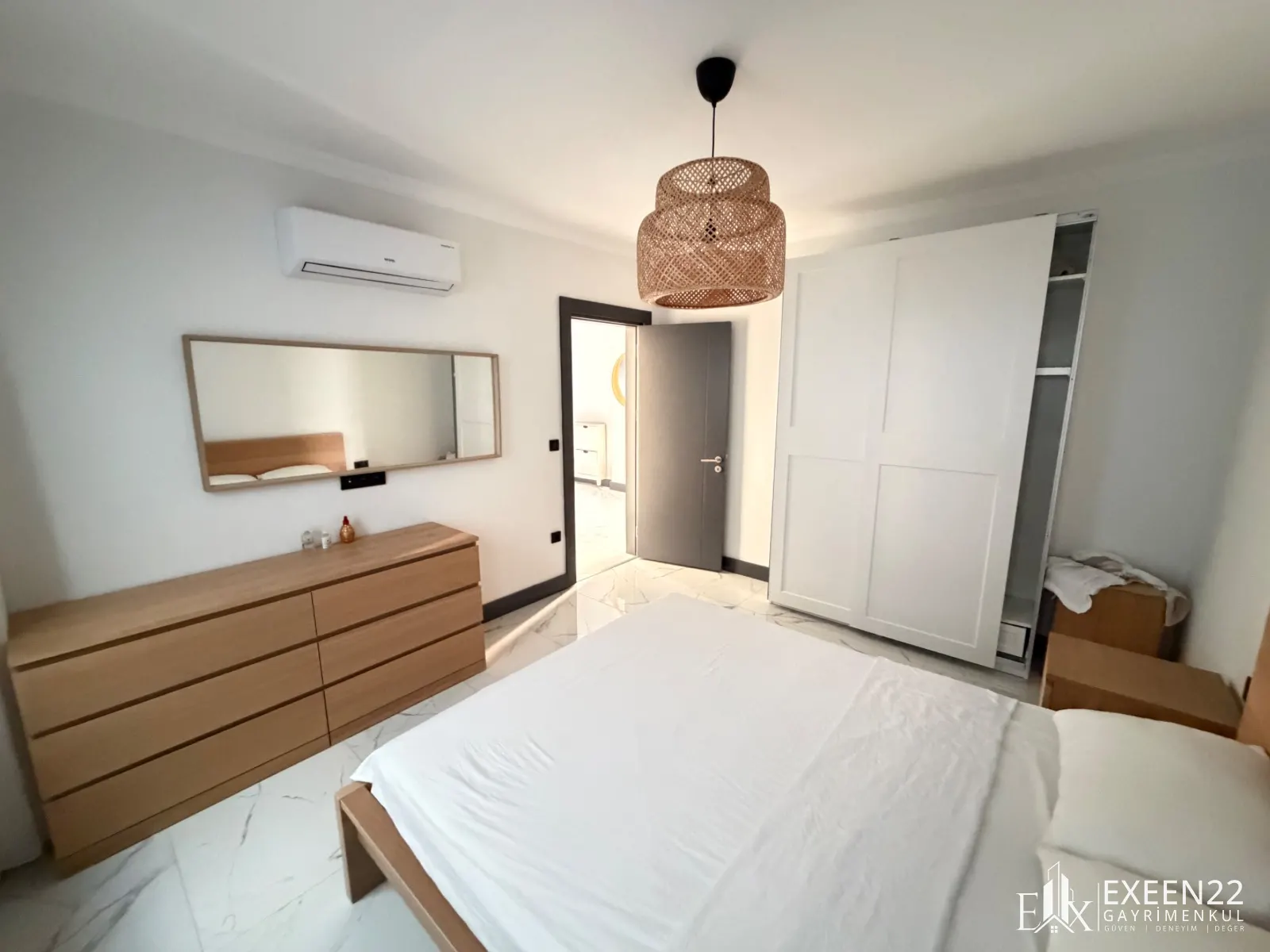 YALIKAVAK’TA DENİZE SIFIR 2+1  ÜST KAT REZİDANCE