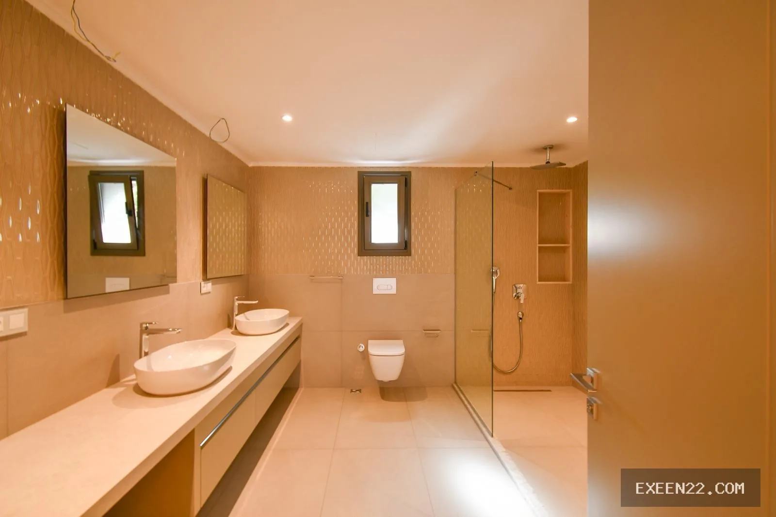 YALIKAVAK MERKEZ'DE MARİNAYA YÜRÜME MESAFESİNDE 1.000 M2 ARSA İÇERİSİNDE MÜSTAKİL LUXURY VİLLA