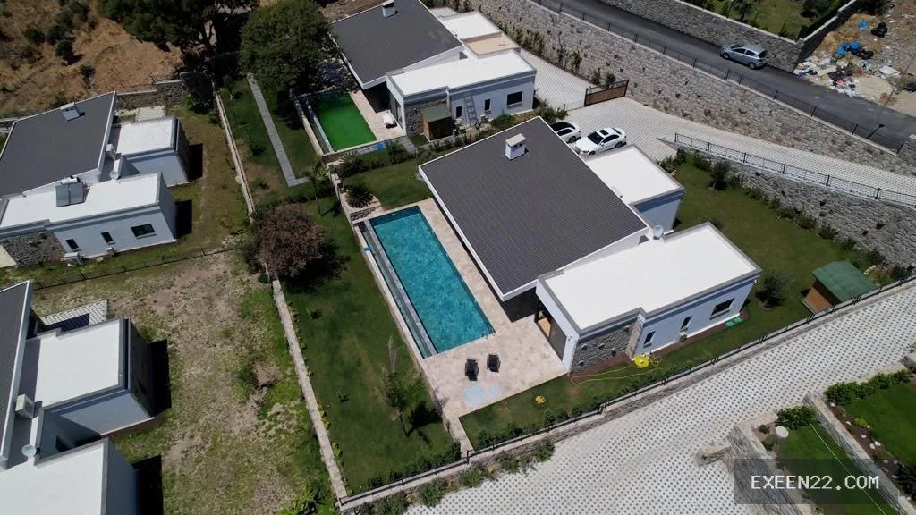 BODRUM YALIKAVAK’TA TEK KATLI ÖZEL HAVUZLU MÜSTAKİL KİRALIK  VİLLA