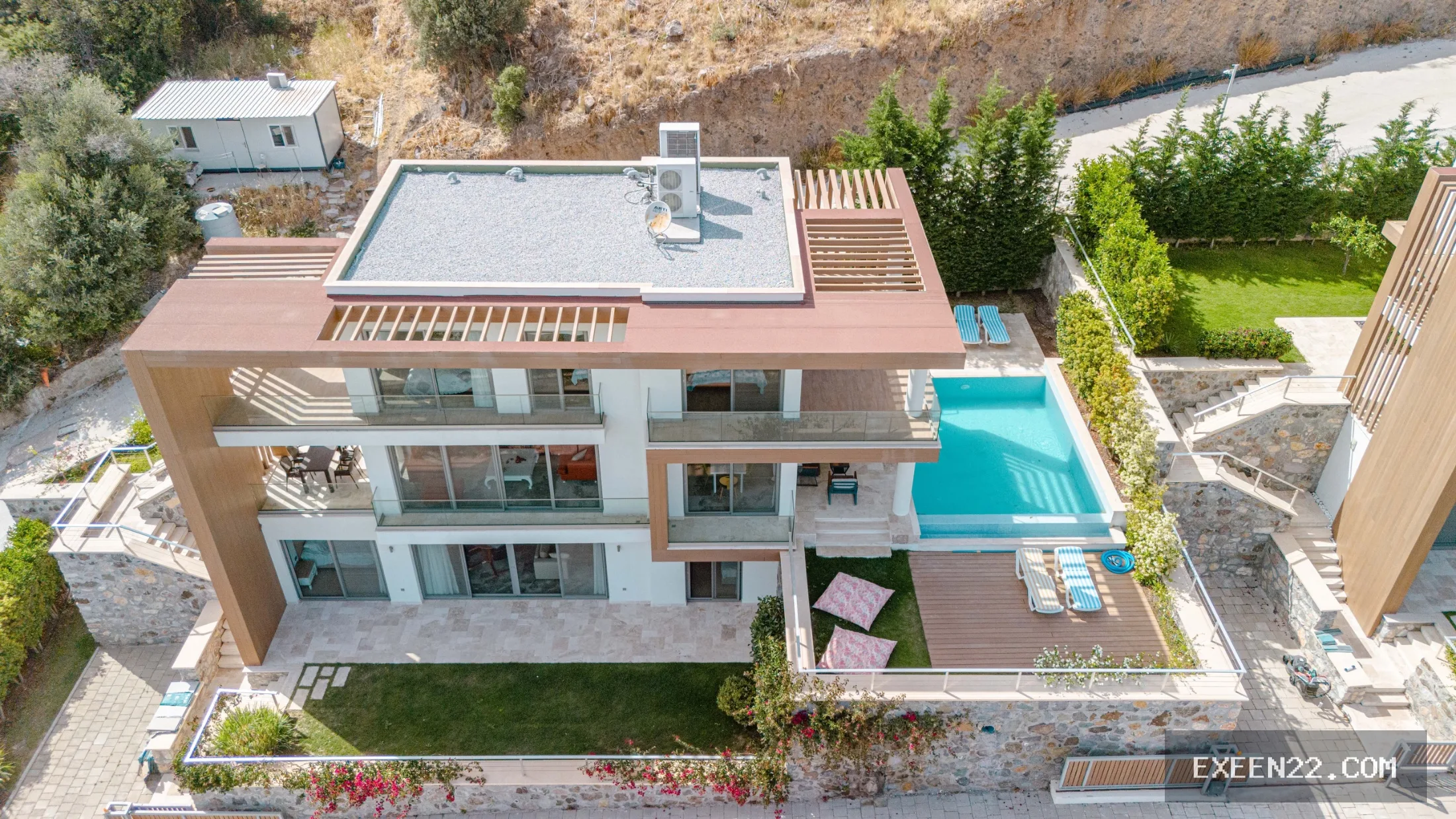BODRUM GÜNDOĞAN DA DENİZ MANZARALI ÖZEL HAVUZLU 6+2 VİLLA