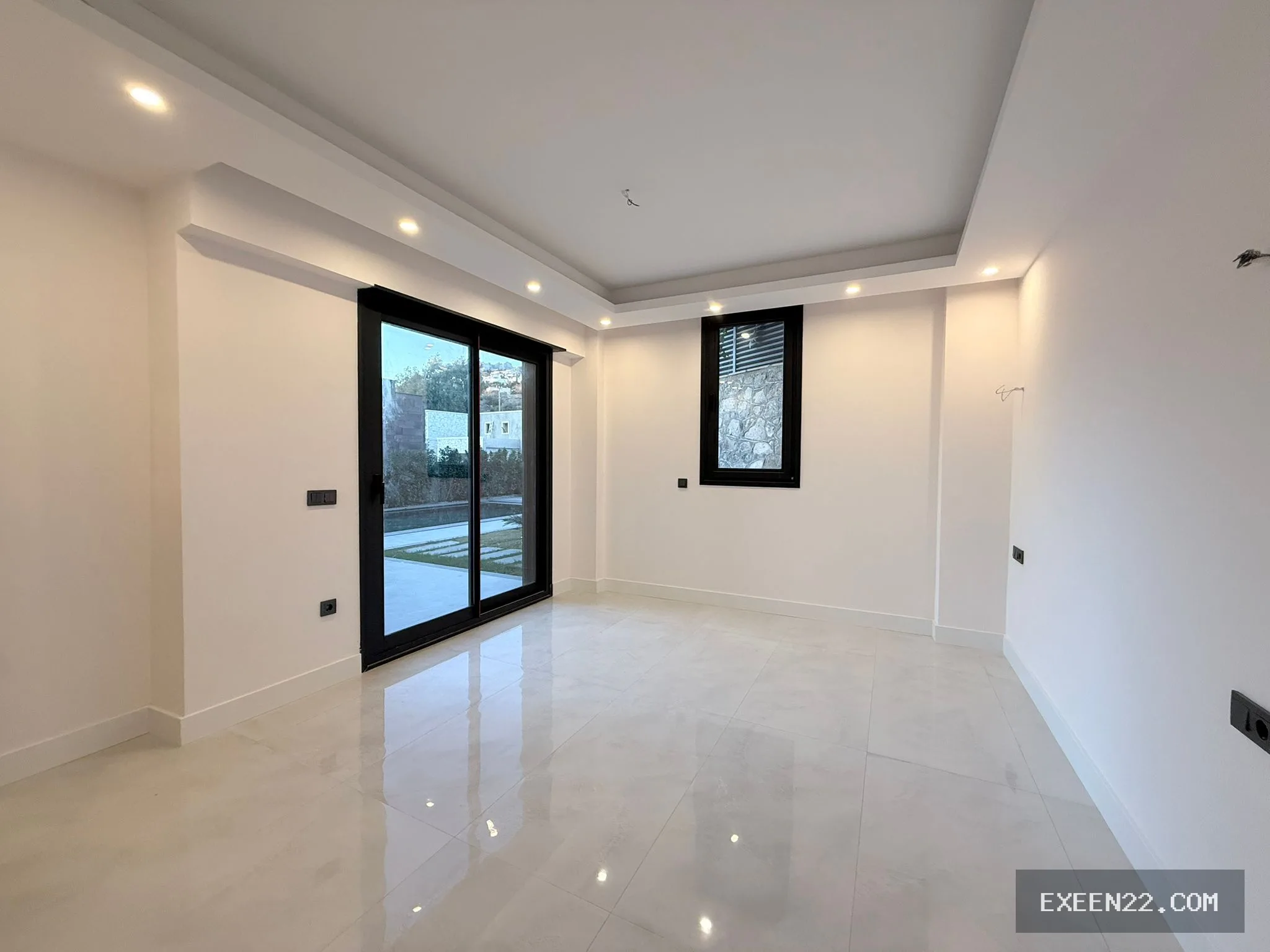 YALIKAVAK GERİŞ'TE ÖZEL HAVUZLU MÜSTAKİL 4+1 SIFIR VİLLA
