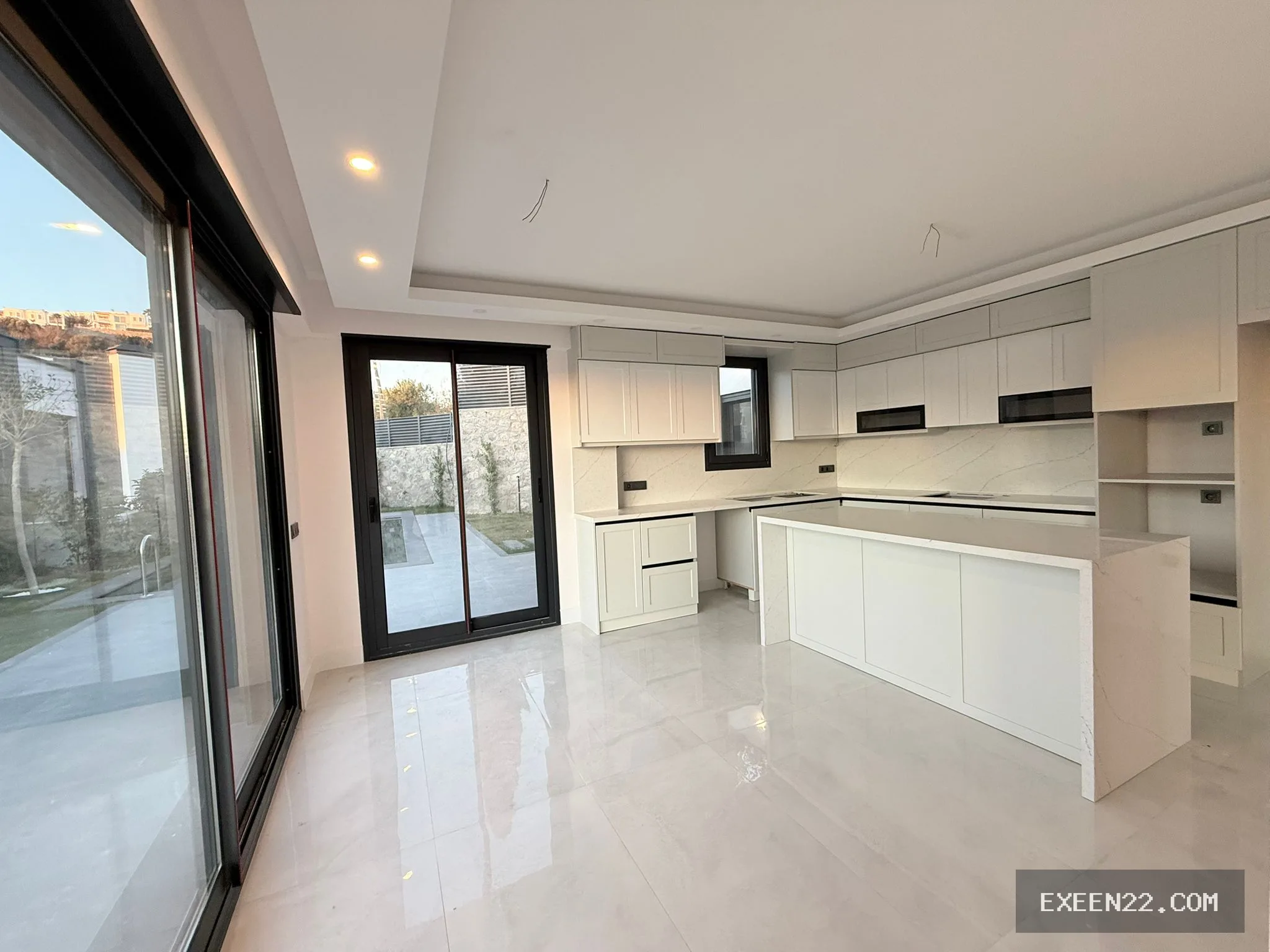 YALIKAVAK GERİŞ'TE ÖZEL HAVUZLU MÜSTAKİL 4+1 SIFIR VİLLA