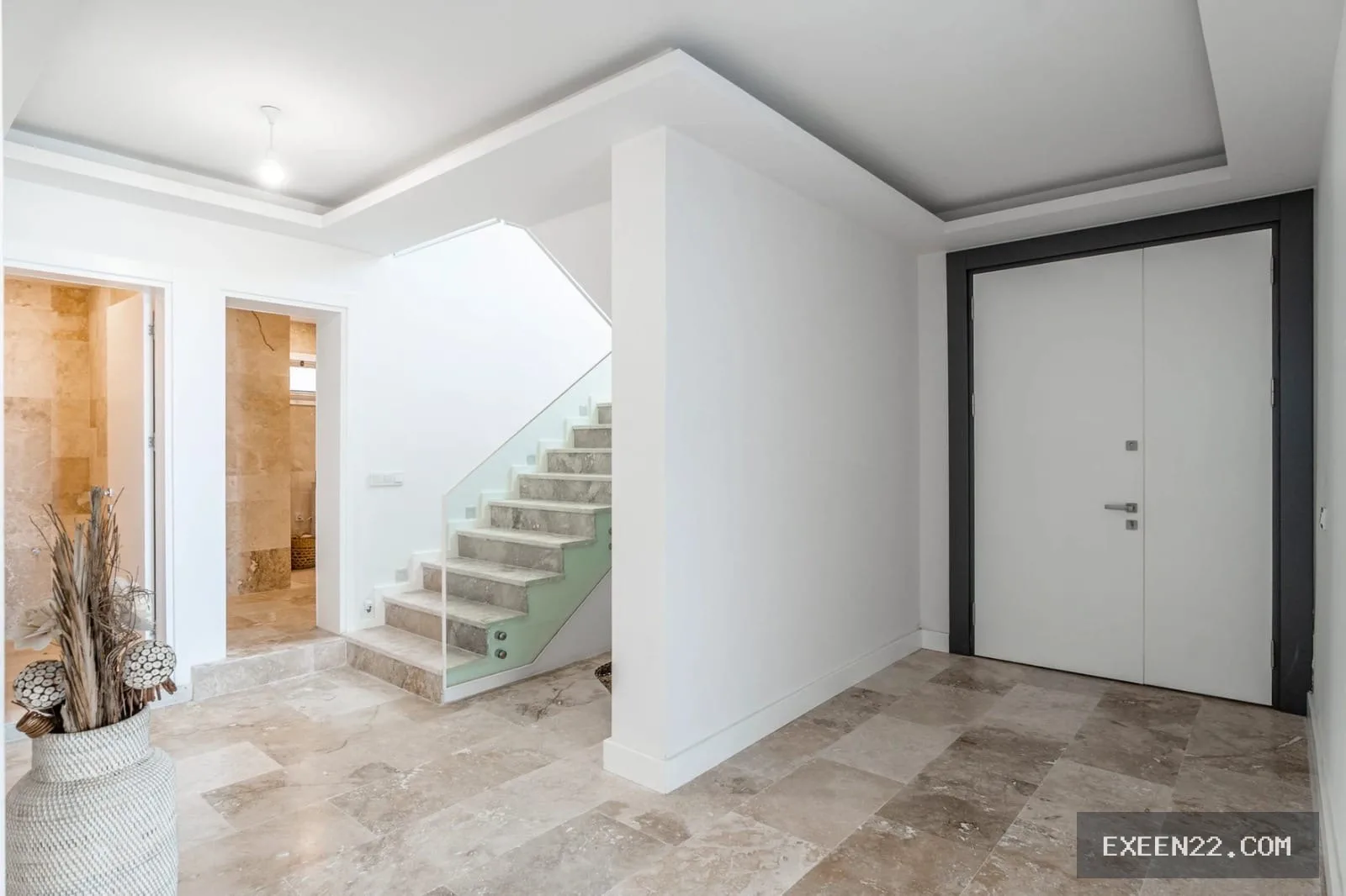 TURGUTREIS’TE DENİZ MANZARALI 1.400 m2 ARSA İÇERİSİNDE MÜSTAKİL VİLLA