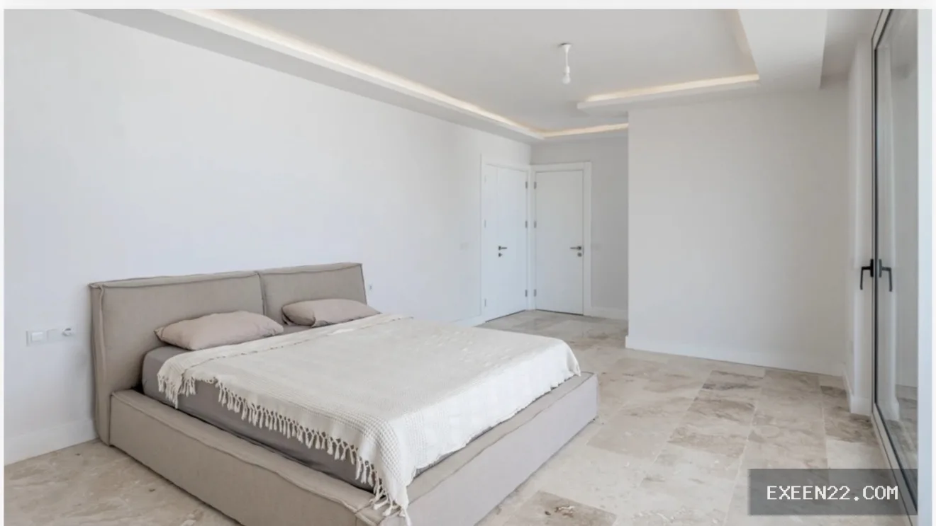 TURGUTREIS’TE DENİZ MANZARALI 1.400 m2 ARSA İÇERİSİNDE MÜSTAKİL VİLLA