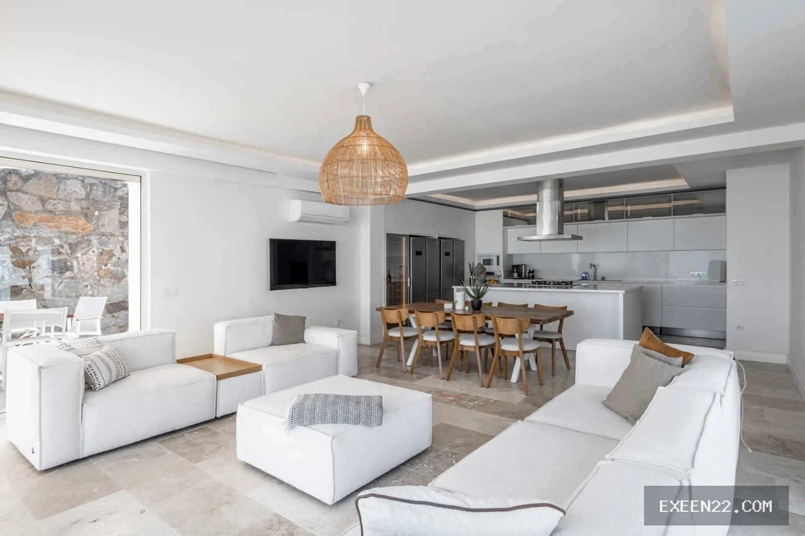 TURGUTREIS’TE DENİZ MANZARALI 1.400 m2 ARSA İÇERİSİNDE MÜSTAKİL VİLLA