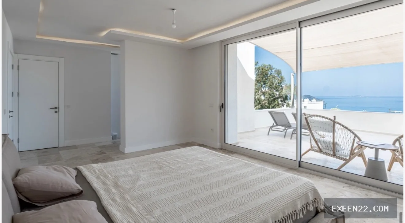 TURGUTREIS’TE DENİZ MANZARALI 1.400 m2 ARSA İÇERİSİNDE MÜSTAKİL VİLLA