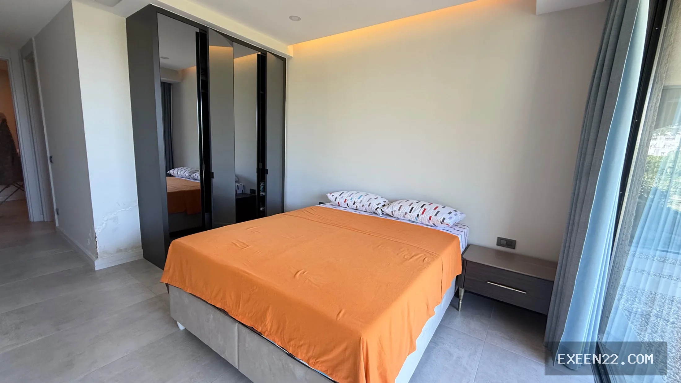 GÜNDOĞANDA DENİZE SIFIR SATILIK 5+1 VİLLA