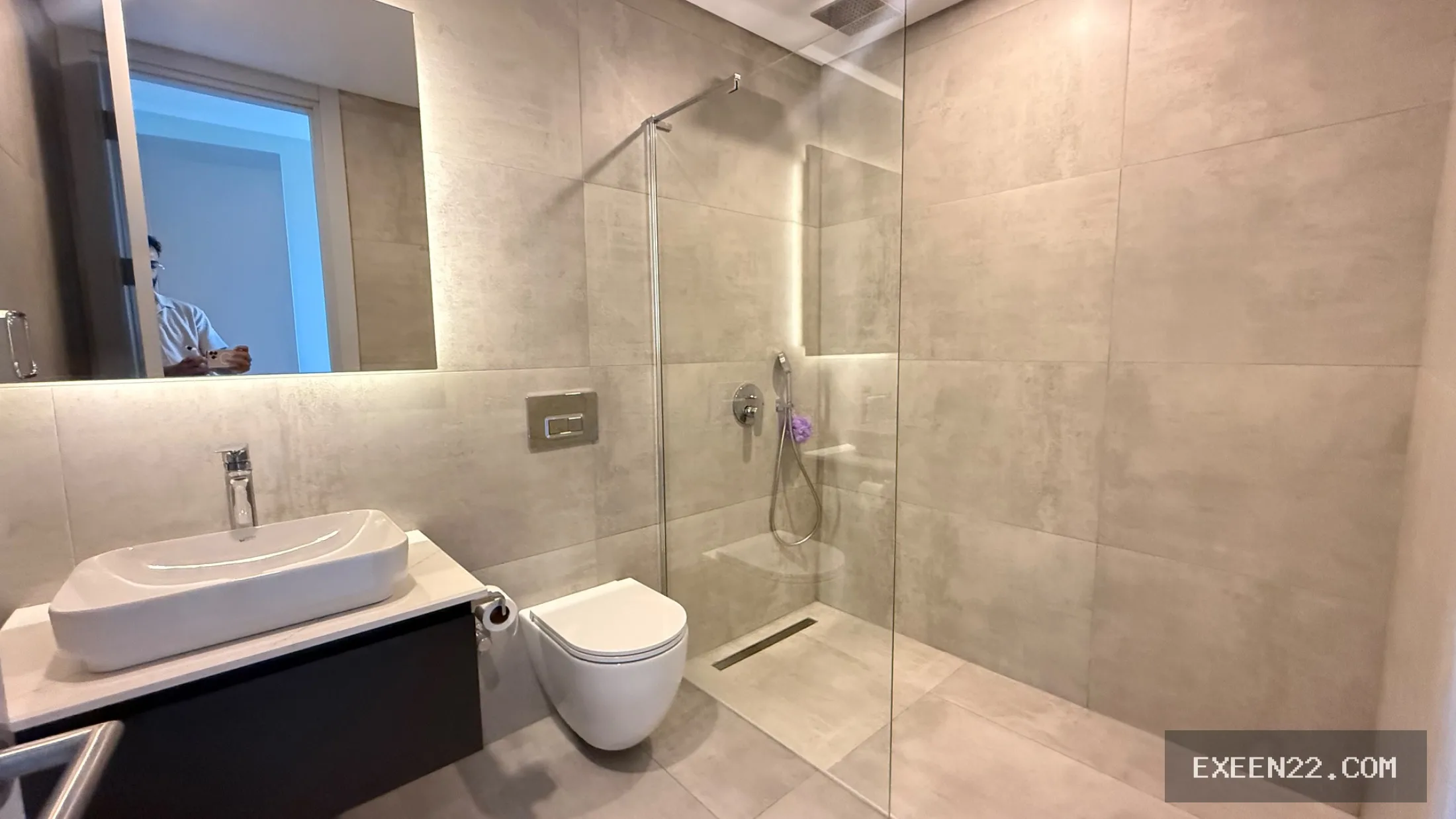 GÜNDOĞANDA DENİZE SIFIR SATILIK 5+1 VİLLA