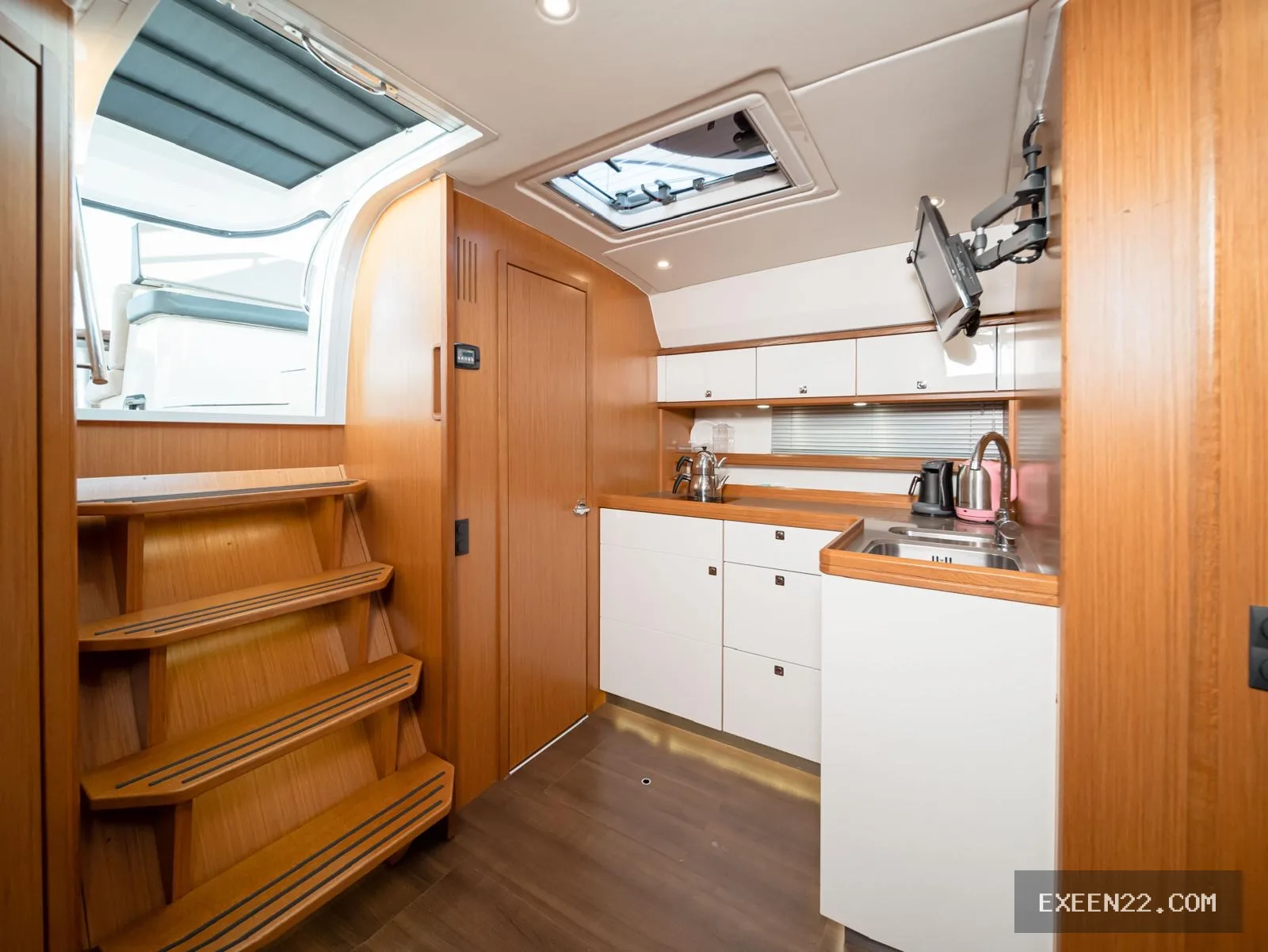 BAVARIA 2014 SPORT  44 HT TÜRK BAYRAKLI  BODRUM YALIKAVAK'TA