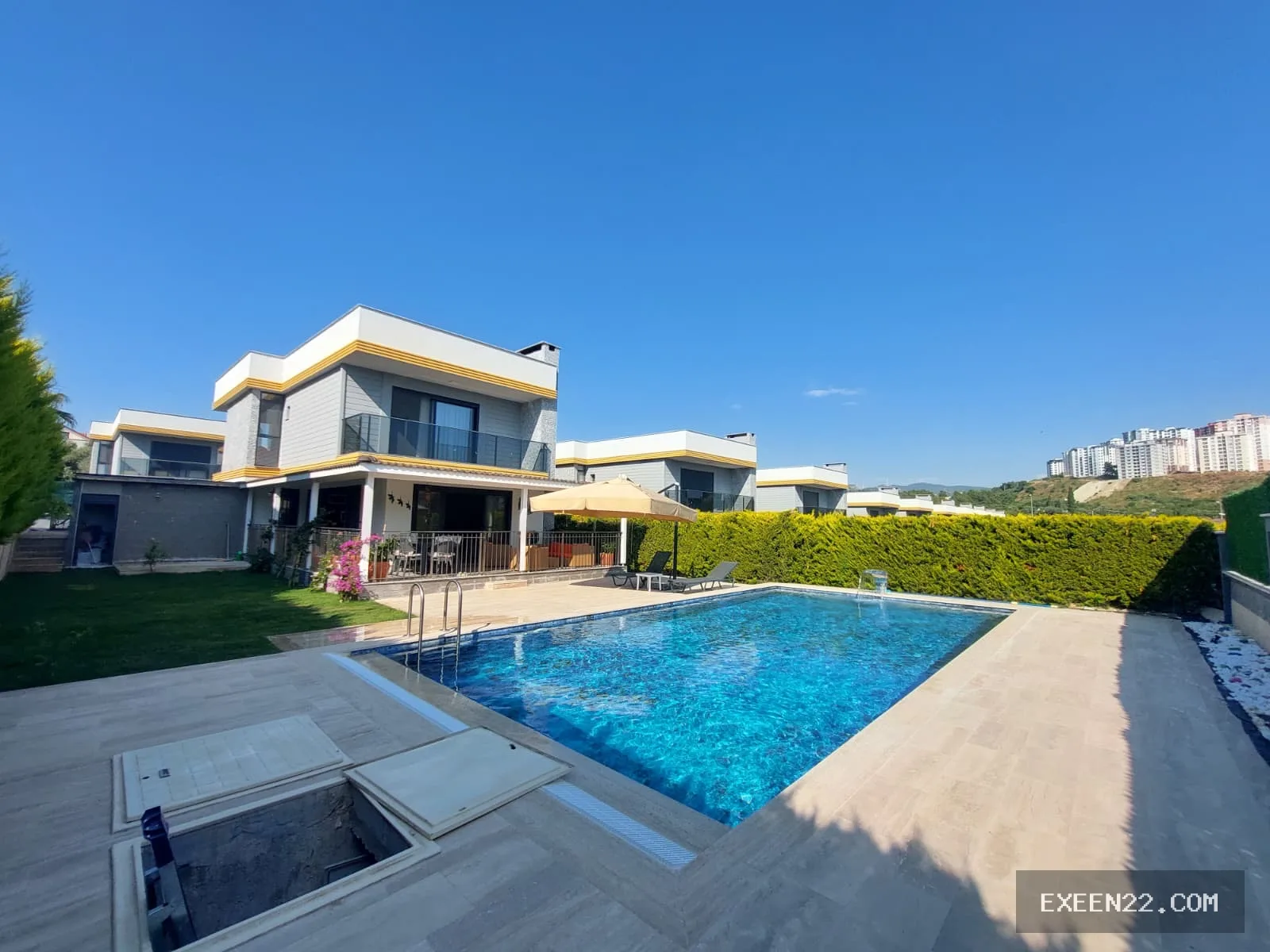 KUŞADASI AVM BÖLGESİNDE 4+1 ÖZEL HAVUZLU MÜSTAKİL VİLLA