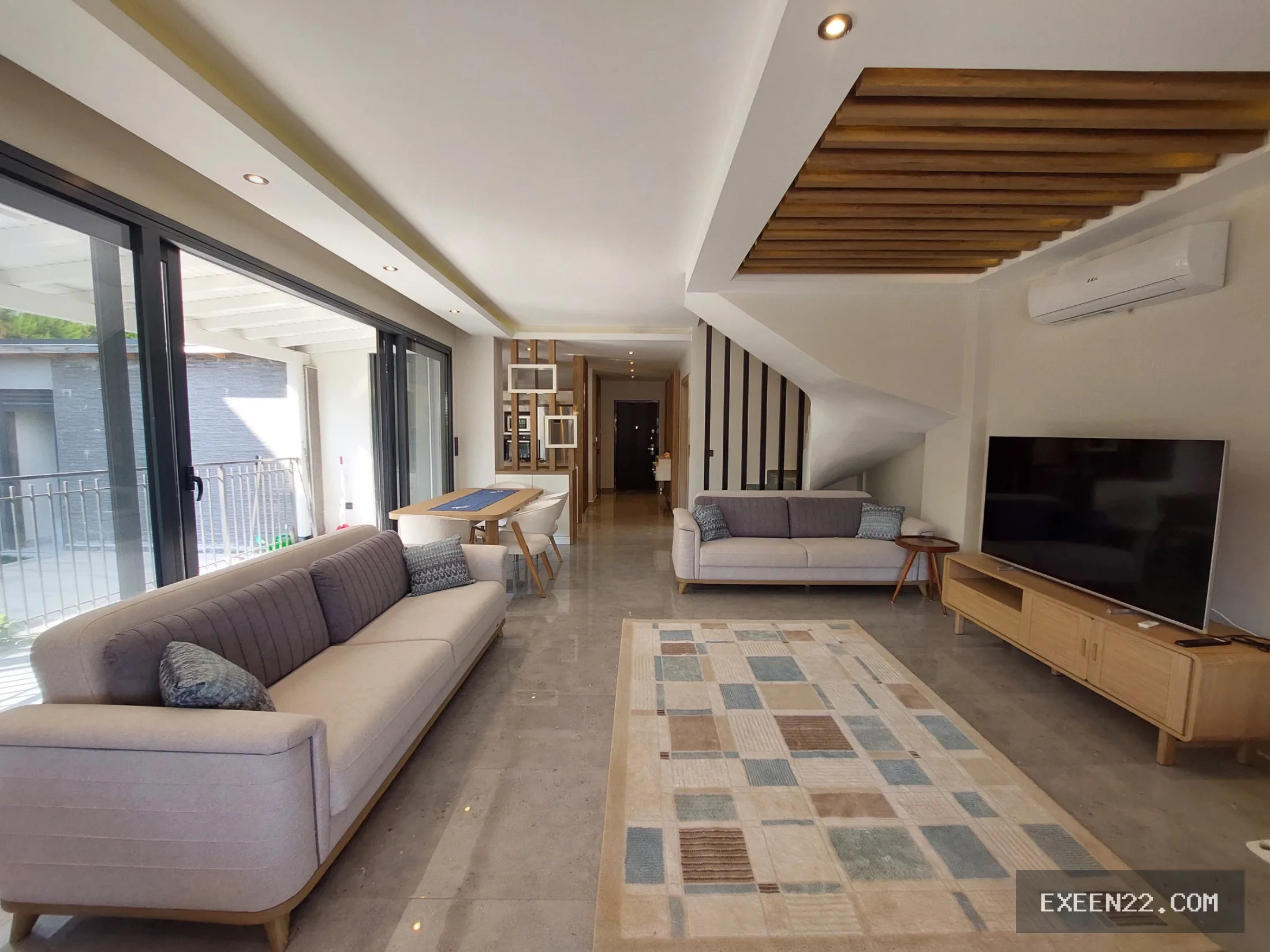 KUŞADASI AVM BÖLGESİNDE 4+1 ÖZEL HAVUZLU MÜSTAKİL VİLLA