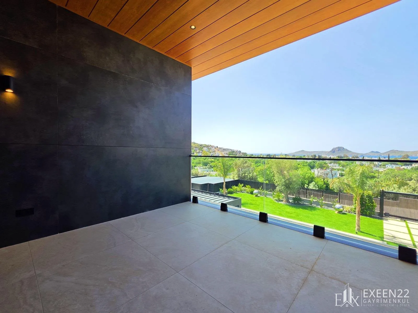 YALIKAVAK MERKEZ'DE 4+1 720 M2 ARSA İÇERİSİNDE ÖZEL HAVUZLU MÜSTAKİL LUXURY VİLLA