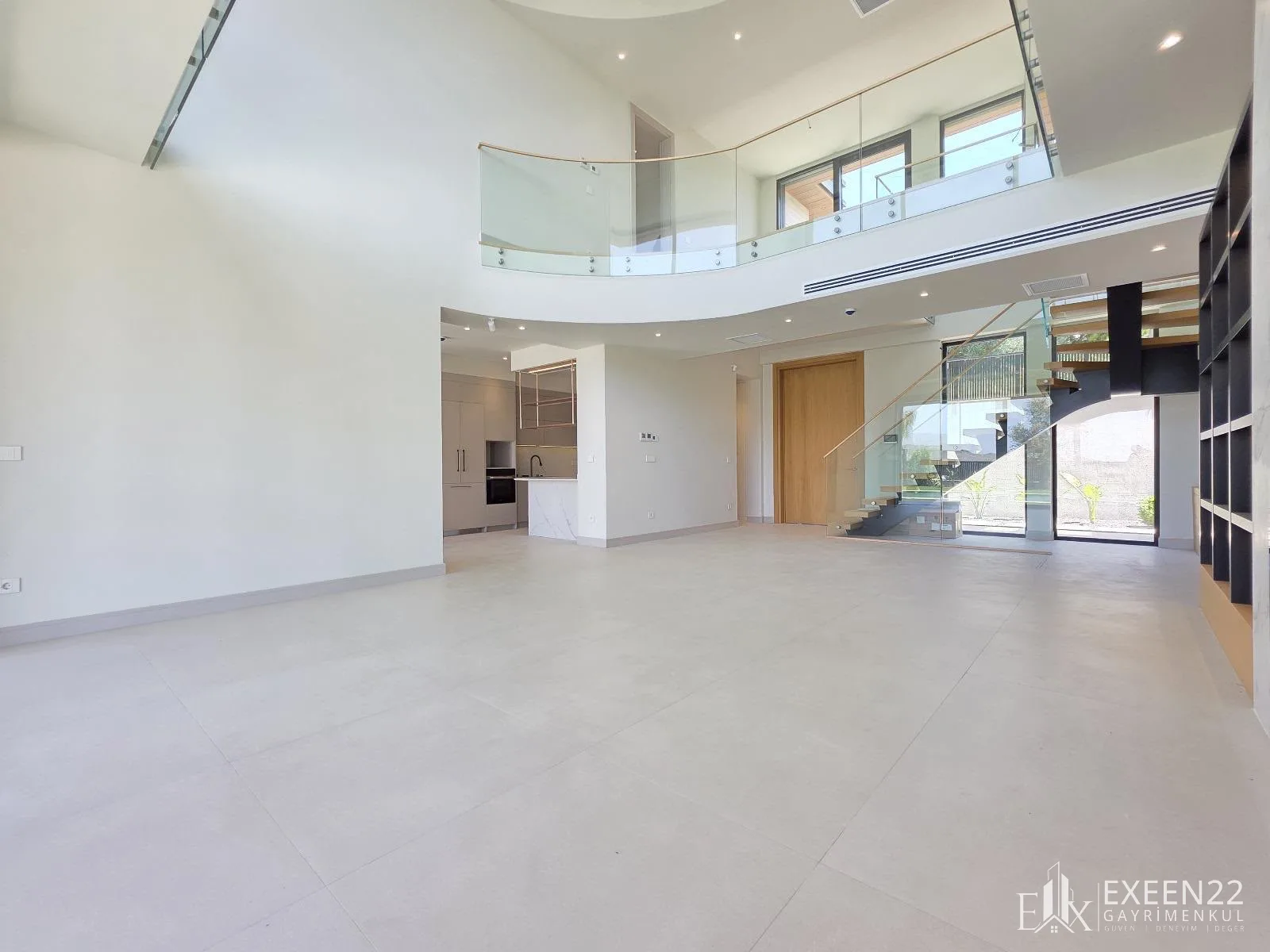 YALIKAVAK MERKEZ'DE 4+1 720 M2 ARSA İÇERİSİNDE ÖZEL HAVUZLU MÜSTAKİL LUXURY VİLLA