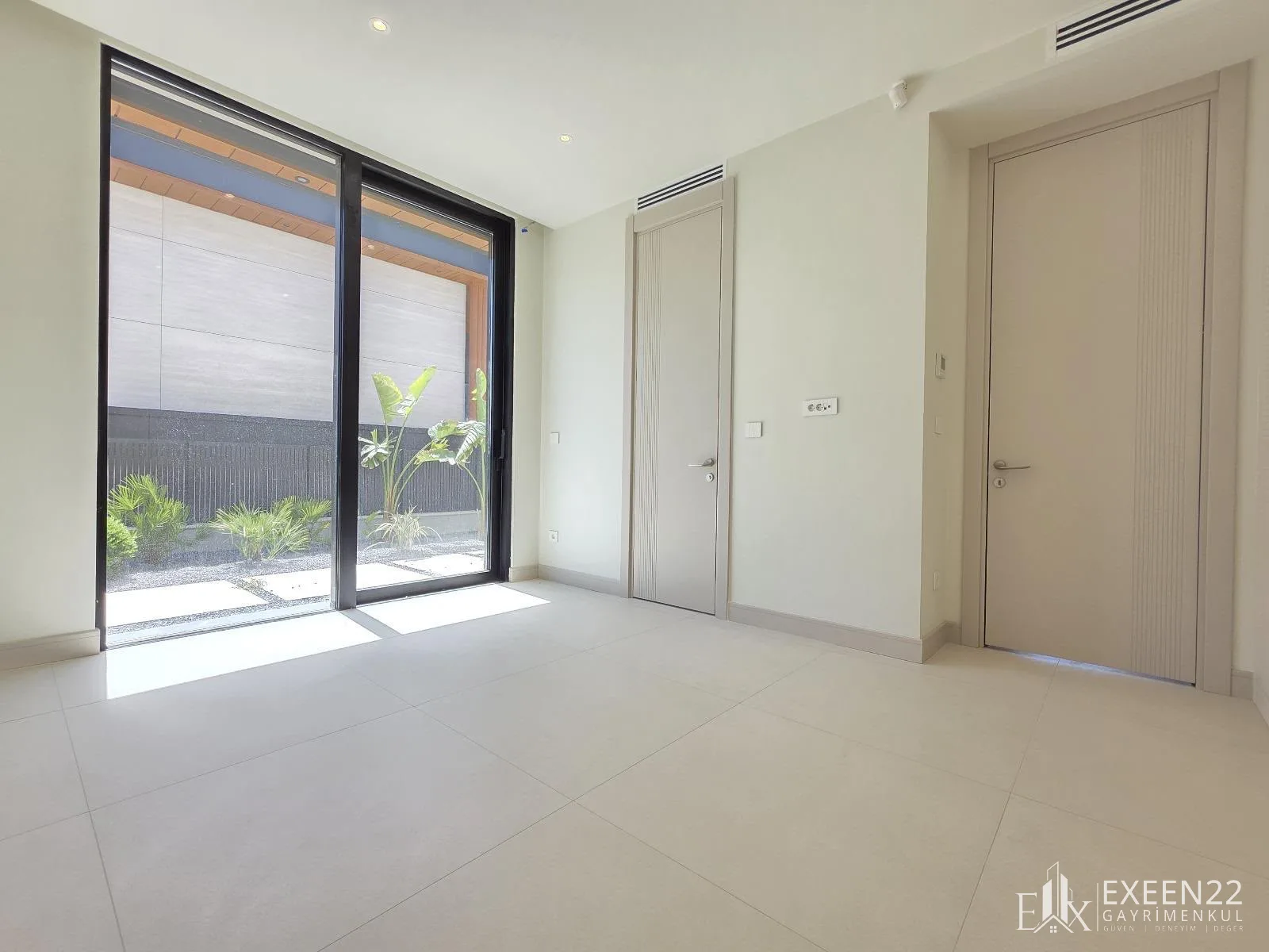 YALIKAVAK MERKEZ'DE 4+1 720 M2 ARSA İÇERİSİNDE ÖZEL HAVUZLU MÜSTAKİL LUXURY VİLLA