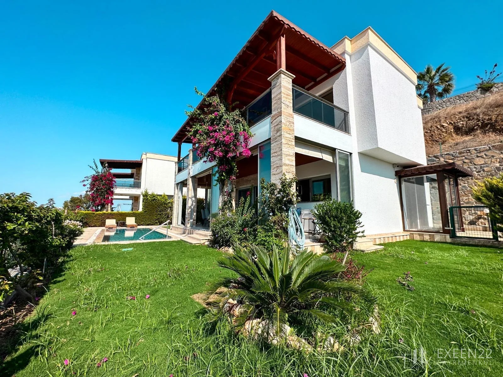 BODRUM GÜMÜŞLÜK KOYUNBABA'DA 3+1 SİTE İÇERİSİNDE DENİZ MANZARALI MÜSTAKİL HAVUZLU VİLLA