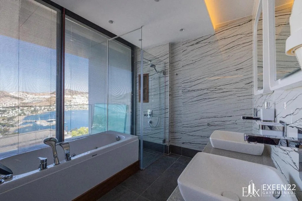 BODRUM GÜNDOĞAN KOYUNDA 5+2 DENİZ MANZARALI ÖZEL HAVUZLU LUXURY VİLLA