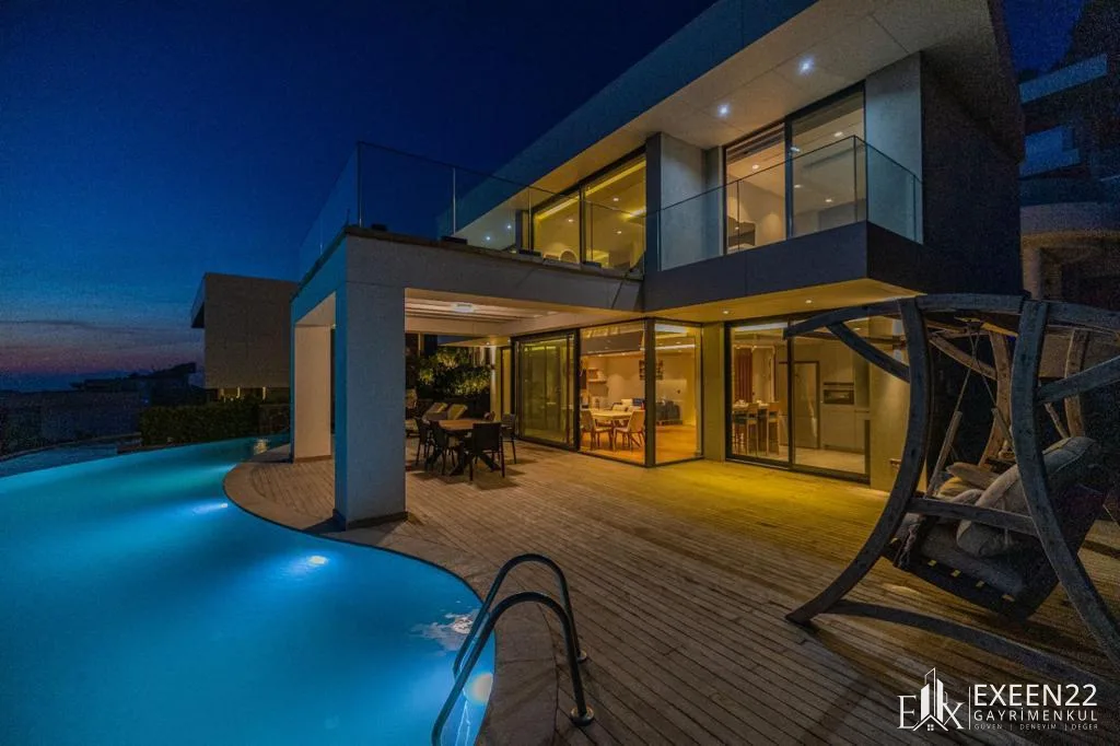 BODRUM GÜNDOĞAN KOYUNDA 5+2 DENİZ MANZARALI ÖZEL HAVUZLU LUXURY VİLLA