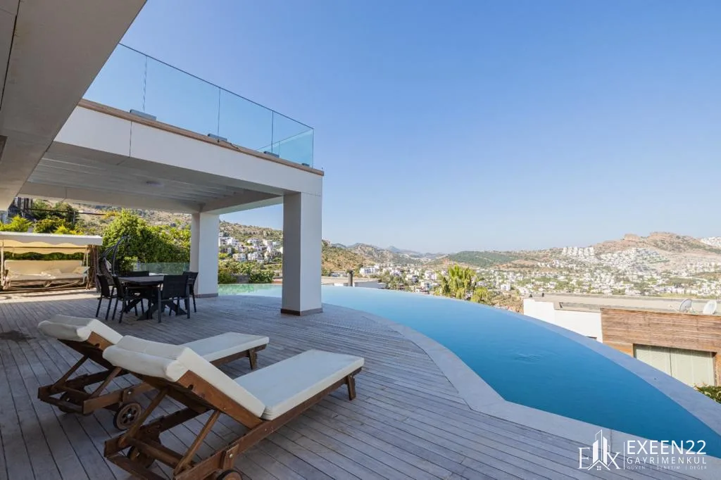 BODRUM GÜNDOĞAN KOYUNDA 5+2 DENİZ MANZARALI ÖZEL HAVUZLU LUXURY VİLLA