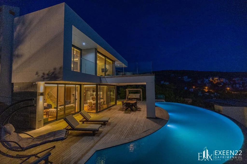 BODRUM GÜNDOĞAN KOYUNDA 5+2 DENİZ MANZARALI ÖZEL HAVUZLU LUXURY VİLLA