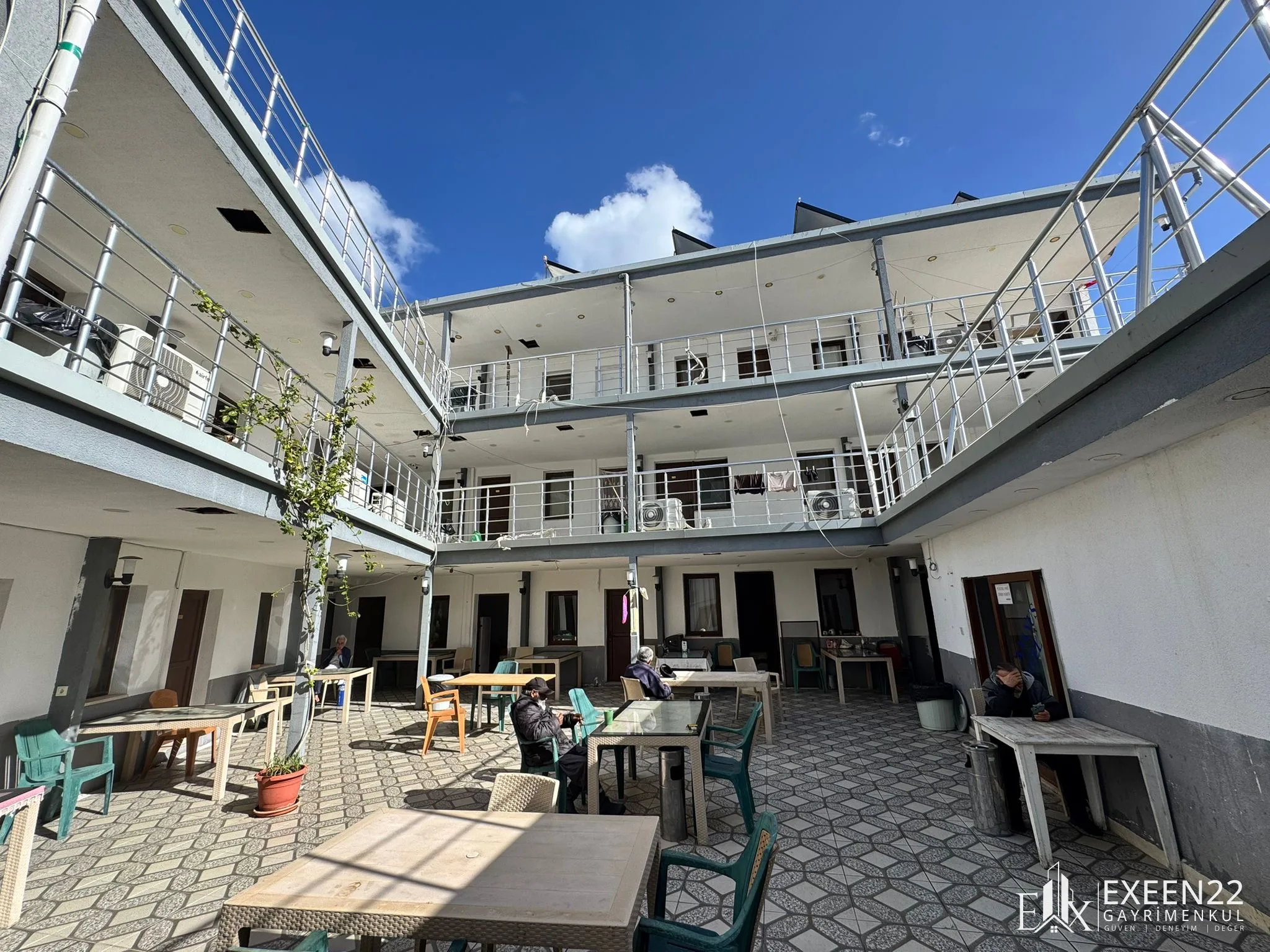BODRUM MERKEZ’DE 48 ODALI ACİL SATILIK HOTEL