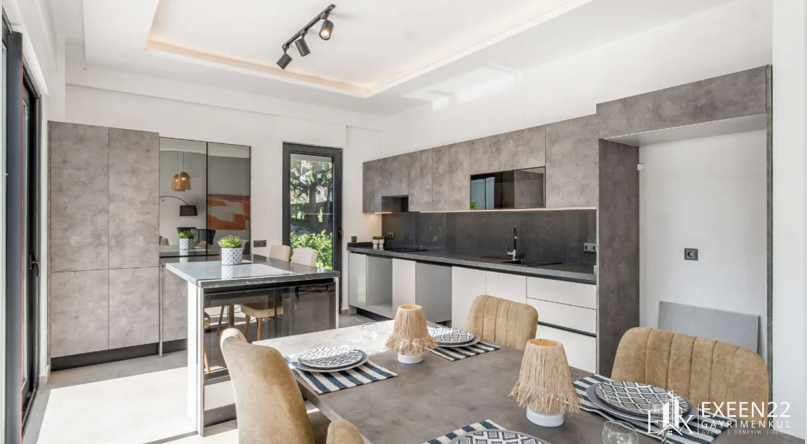 YALIKAVAK GÖKÇEBEL'DE TEK KATLI  ÖZEL HAVUZLU 4+1 MÜSTAKİL SIFIR VİLLA