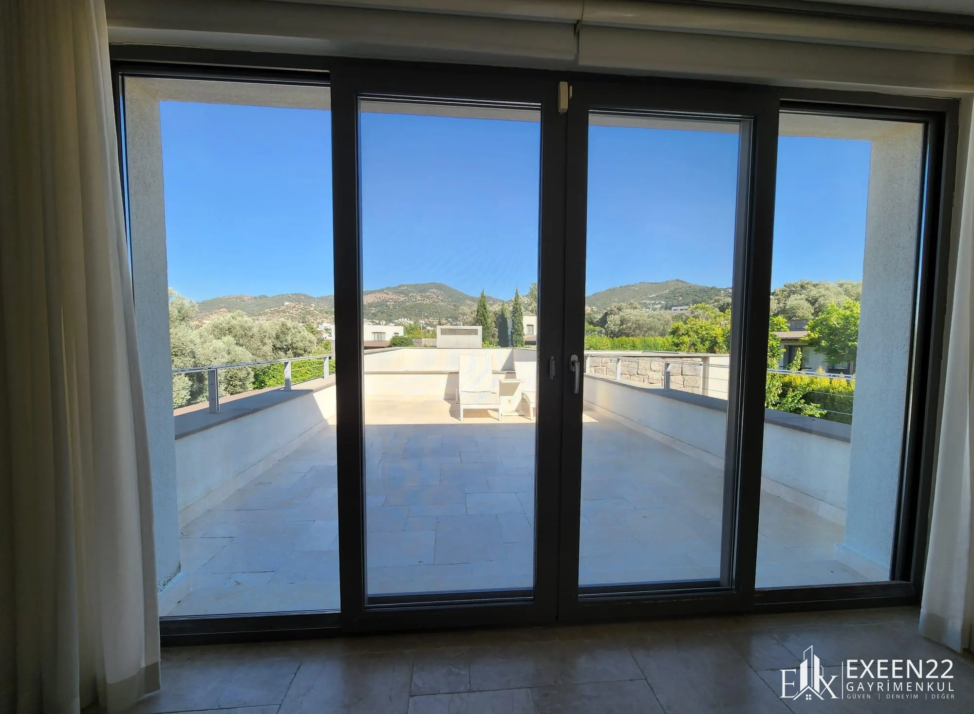 BODRUM YALIKAVAK’TA 1.500m2 ARSA İÇERİSİNDE 4+1 MÜSTAKİL VİLLA