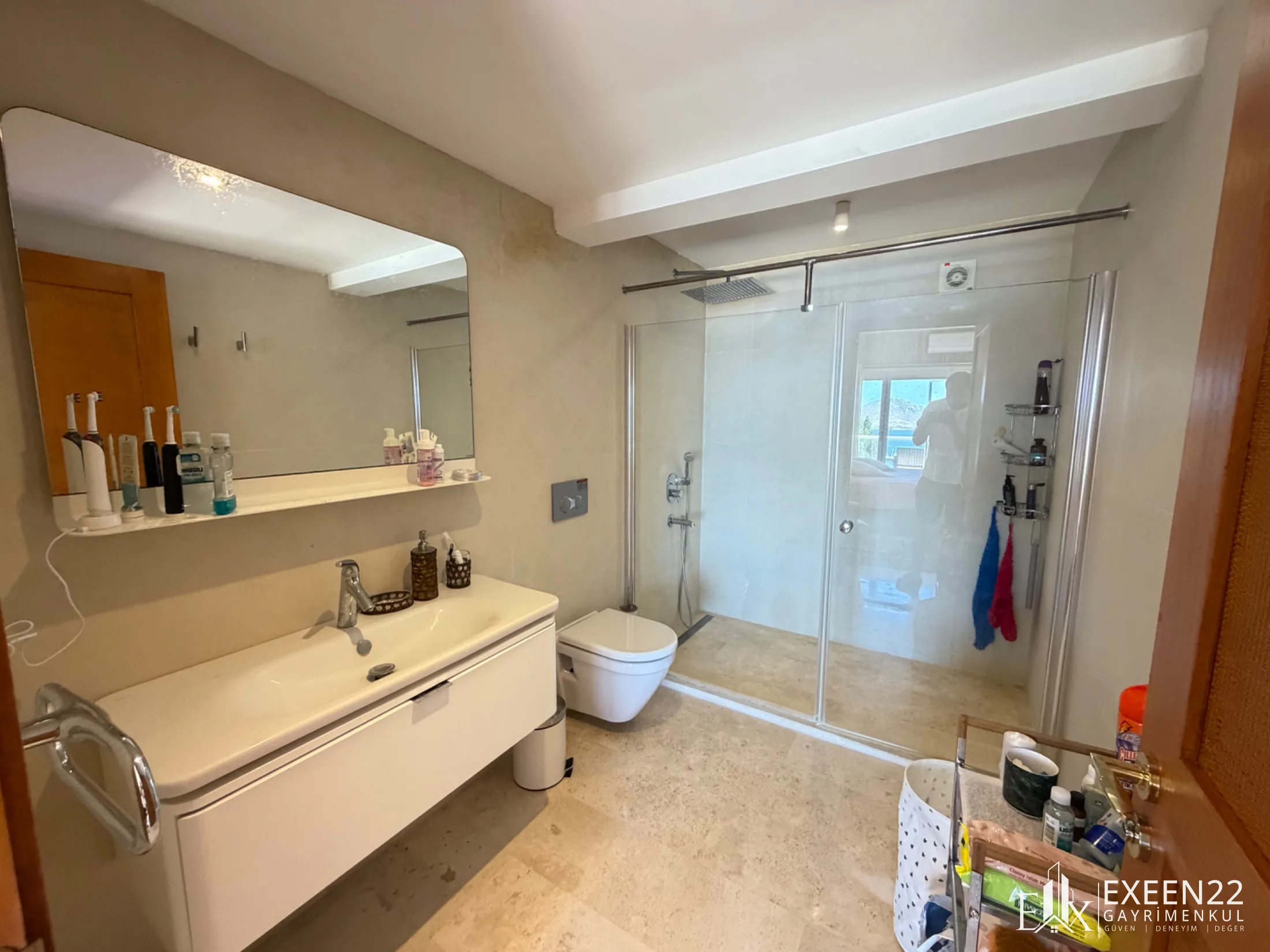 YALIKAVAK KÜDÜR’DE EŞSİZ DENİZ MANZARALI 5+2 VILLA