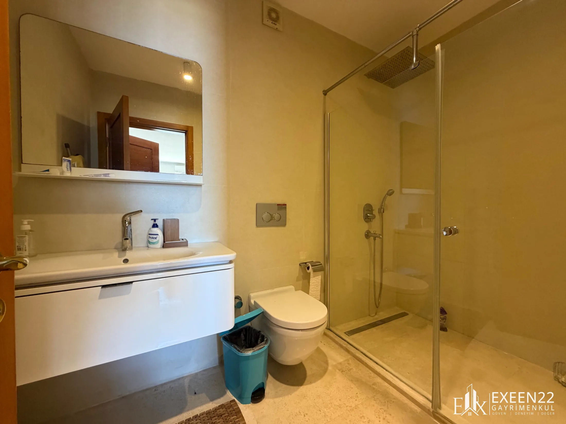 YALIKAVAK KÜDÜR’DE EŞSİZ DENİZ MANZARALI 5+2 VILLA