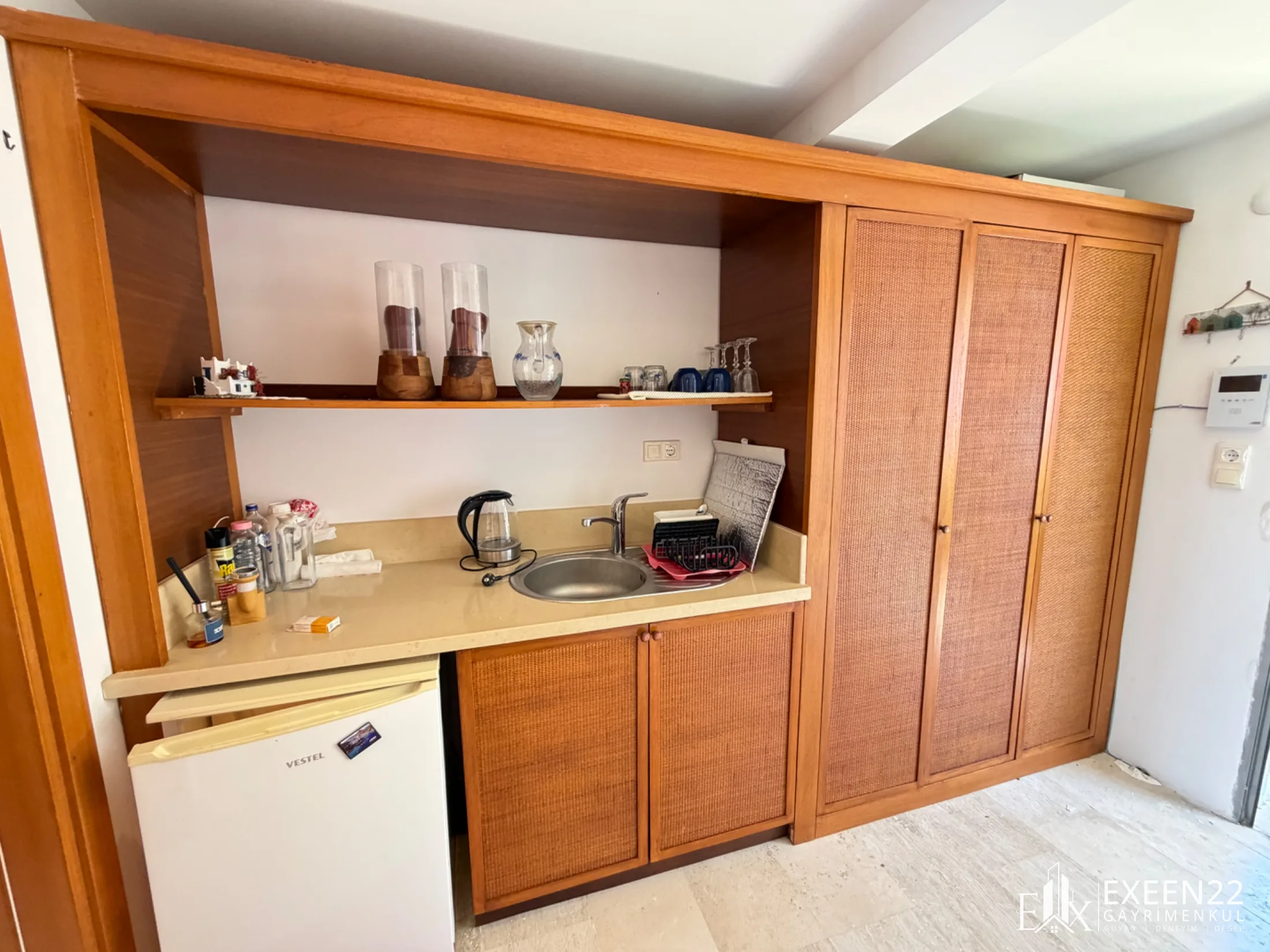 YALIKAVAK KÜDÜR’DE EŞSİZ DENİZ MANZARALI 5+2 VILLA