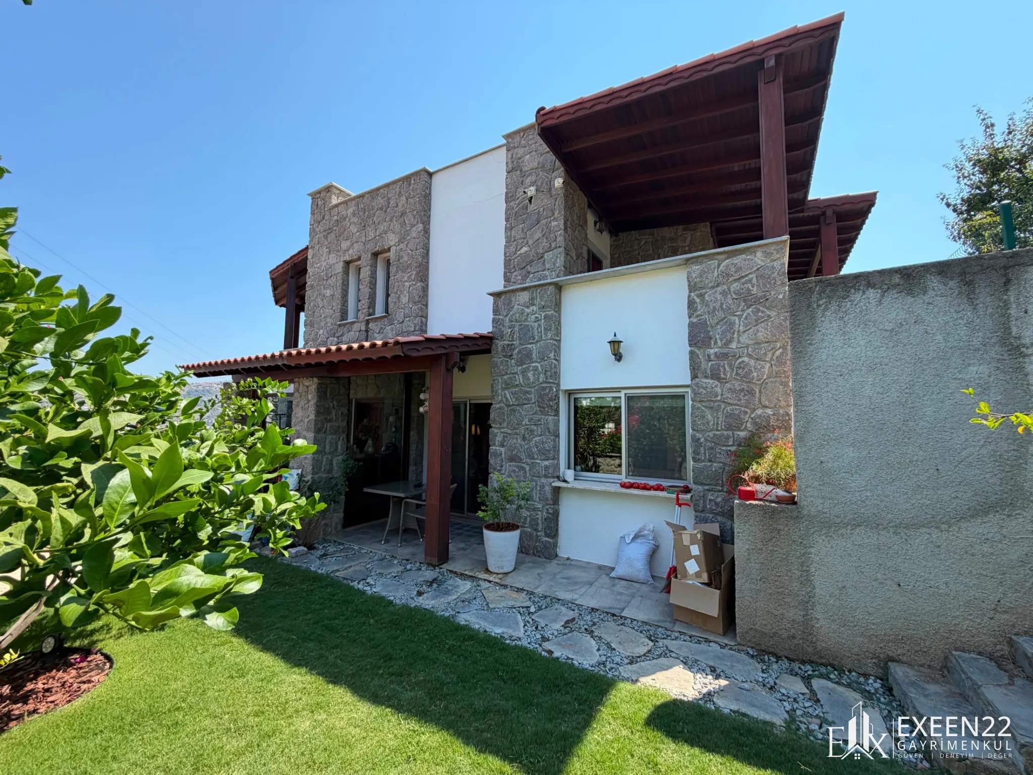 GÜNDOĞAN DA SATILIK MÜSTAKİL 5+1 VİLLA