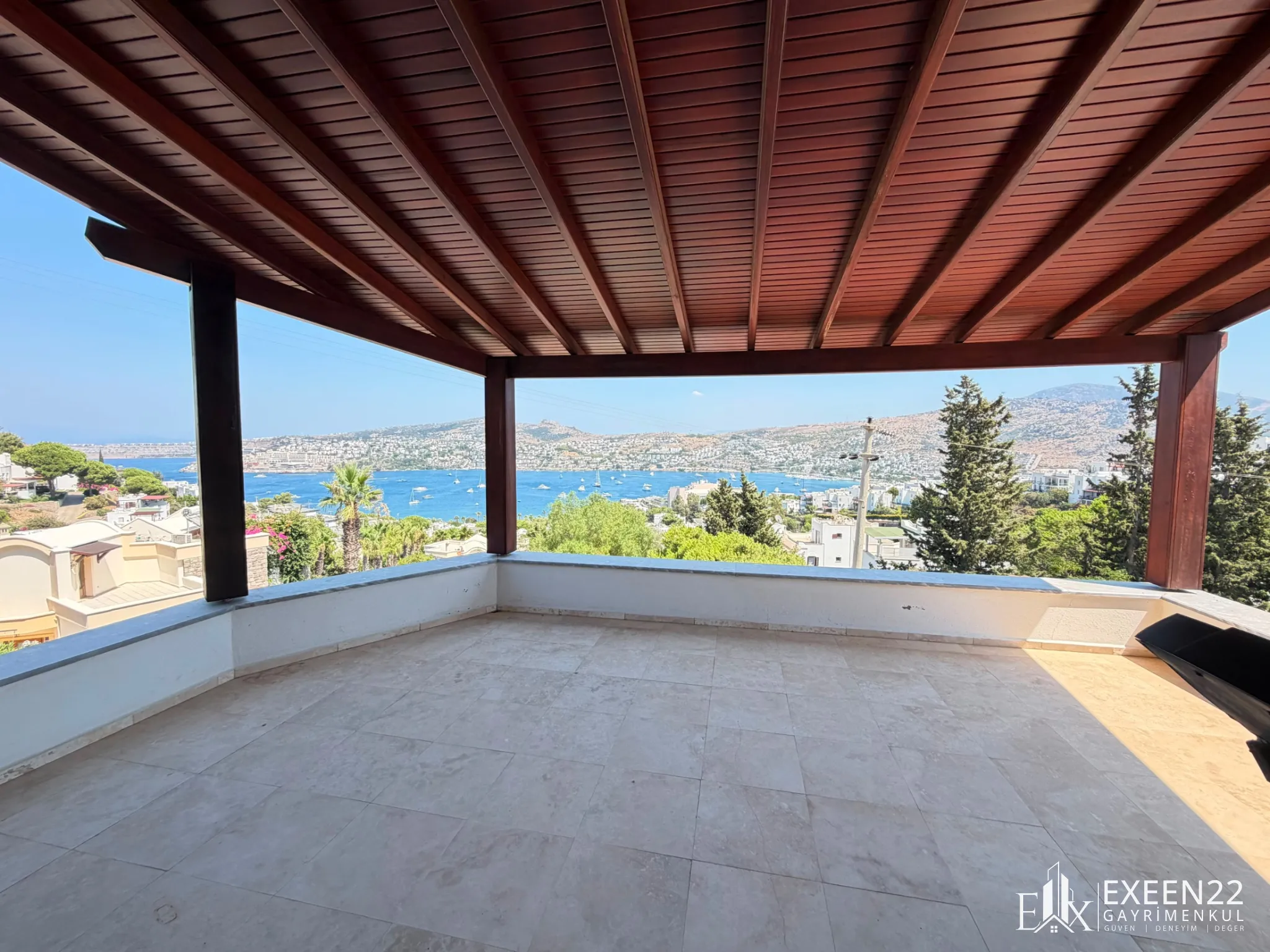 GÜNDOĞAN DA SATILIK MÜSTAKİL 5+1 VİLLA