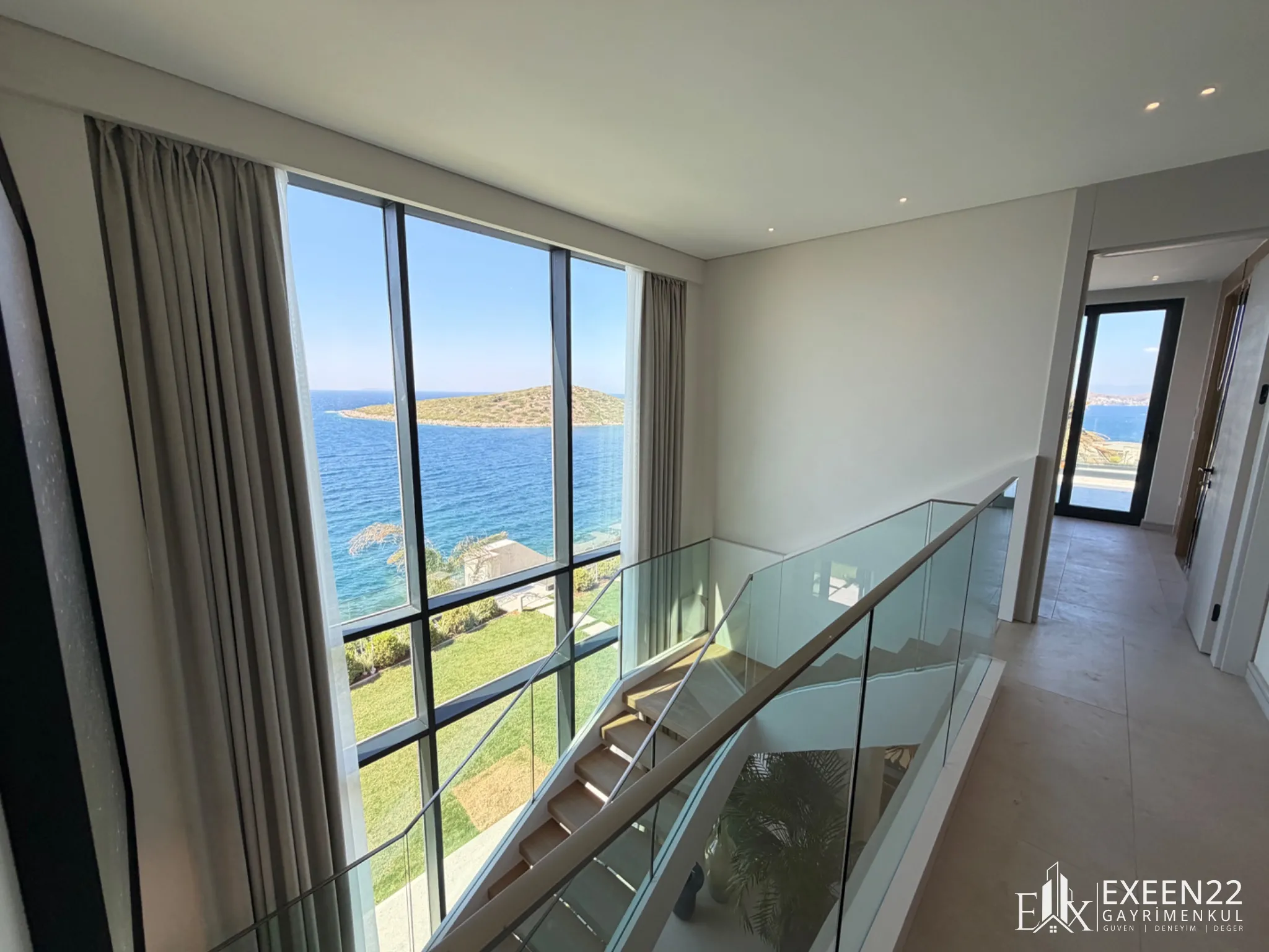BODRUM GÜMÜŞLÜK  KOYUNBABA'DA DENİZE SIFIR SİTE İÇERİSİNDE EXCLUSİVE  MÜSTAKİL VİLLA