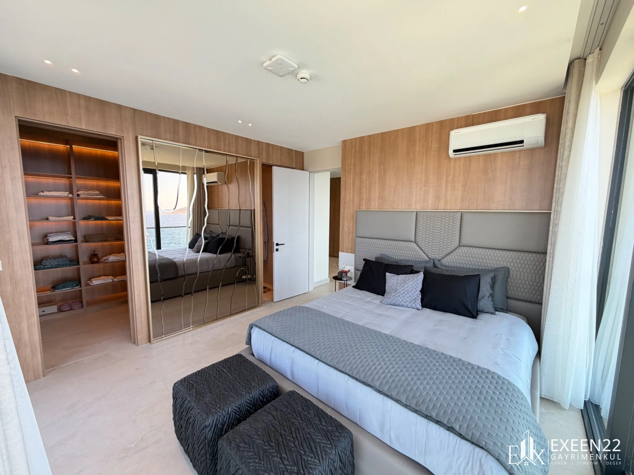 BODRUM GÜMÜŞLÜK  KOYUNBABA'DA DENİZE SIFIR SİTE İÇERİSİNDE EXCLUSİVE  MÜSTAKİL VİLLA