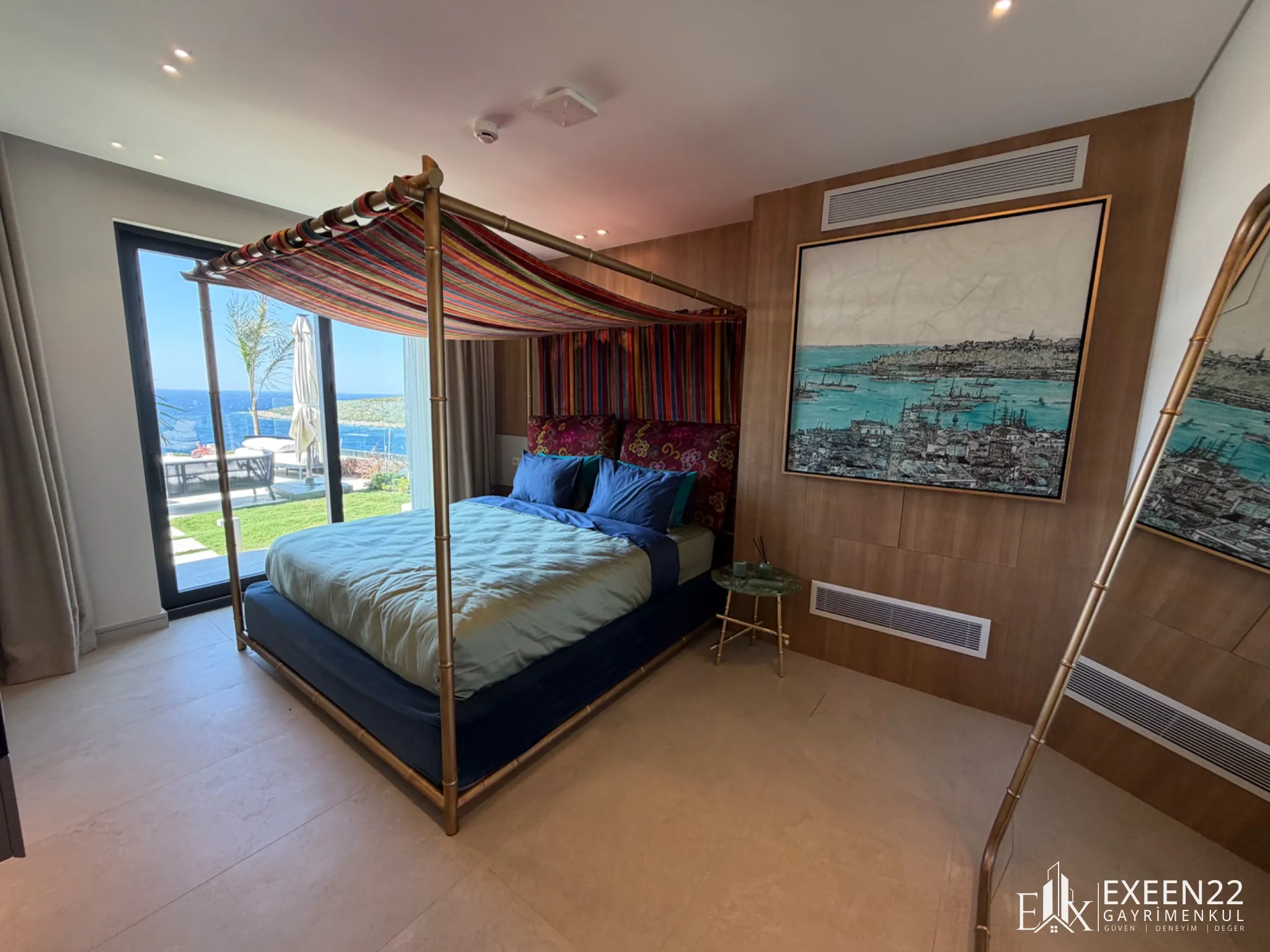 BODRUM GÜMÜŞLÜK  KOYUNBABA'DA DENİZE SIFIR SİTE İÇERİSİNDE EXCLUSİVE  MÜSTAKİL VİLLA