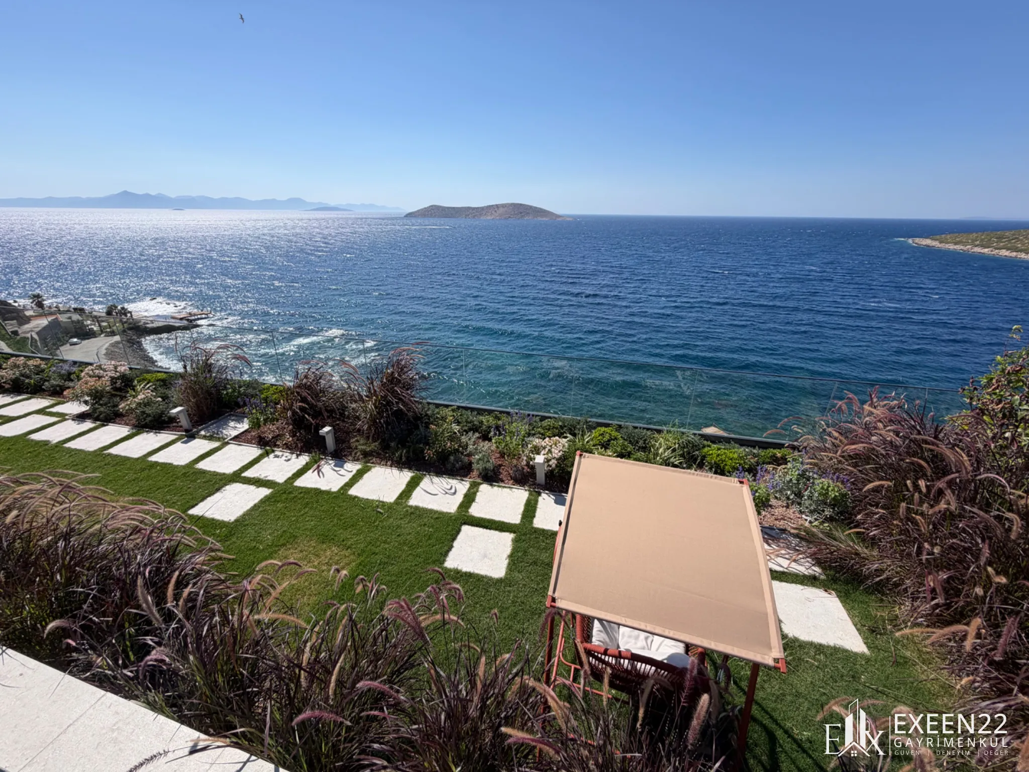 BODRUM GÜMÜŞLÜK  KOYUNBABA'DA DENİZE SIFIR SİTE İÇERİSİNDE EXCLUSİVE  MÜSTAKİL VİLLA