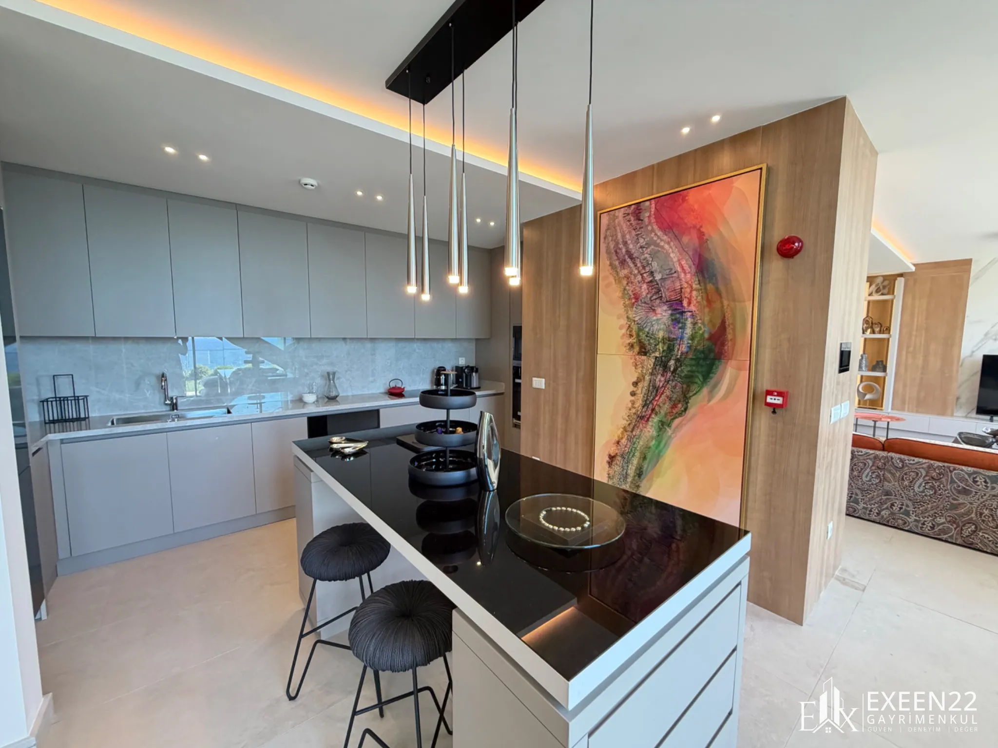 BODRUM GÜMÜŞLÜK  KOYUNBABA'DA DENİZE SIFIR SİTE İÇERİSİNDE EXCLUSİVE  MÜSTAKİL VİLLA