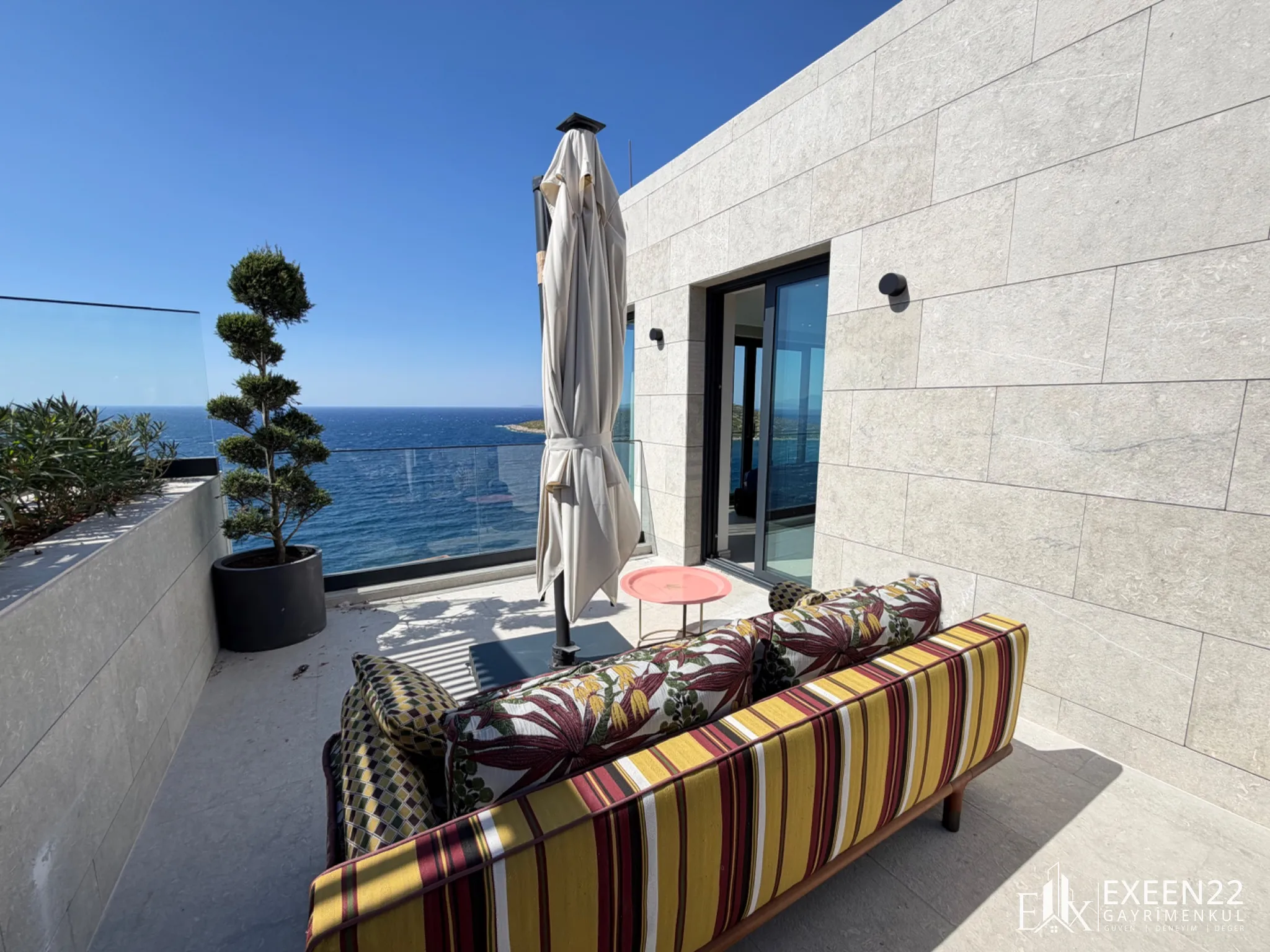 BODRUM GÜMÜŞLÜK  KOYUNBABA'DA DENİZE SIFIR SİTE İÇERİSİNDE EXCLUSİVE  MÜSTAKİL VİLLA