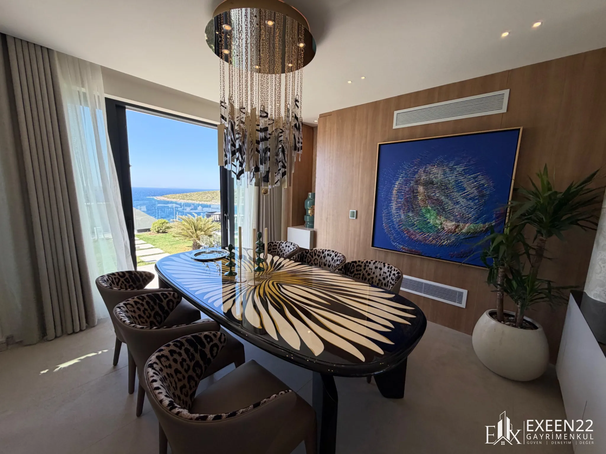 BODRUM GÜMÜŞLÜK  KOYUNBABA'DA DENİZE SIFIR SİTE İÇERİSİNDE EXCLUSİVE  MÜSTAKİL VİLLA