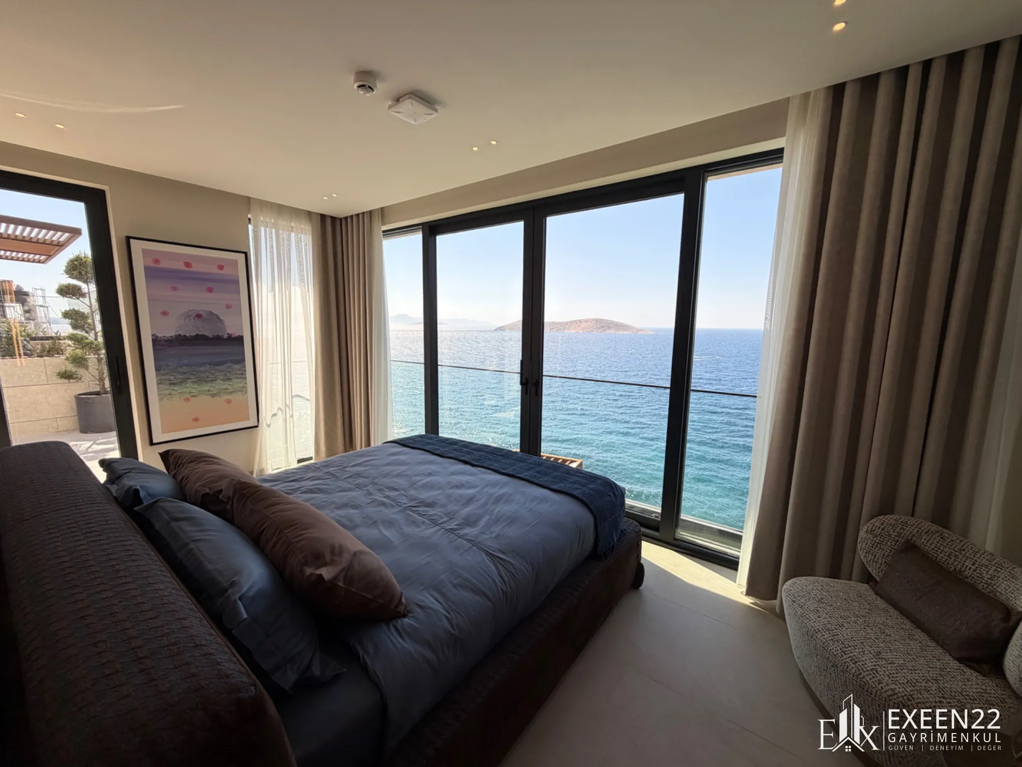 BODRUM GÜMÜŞLÜK  KOYUNBABA'DA DENİZE SIFIR SİTE İÇERİSİNDE EXCLUSİVE  MÜSTAKİL VİLLA
