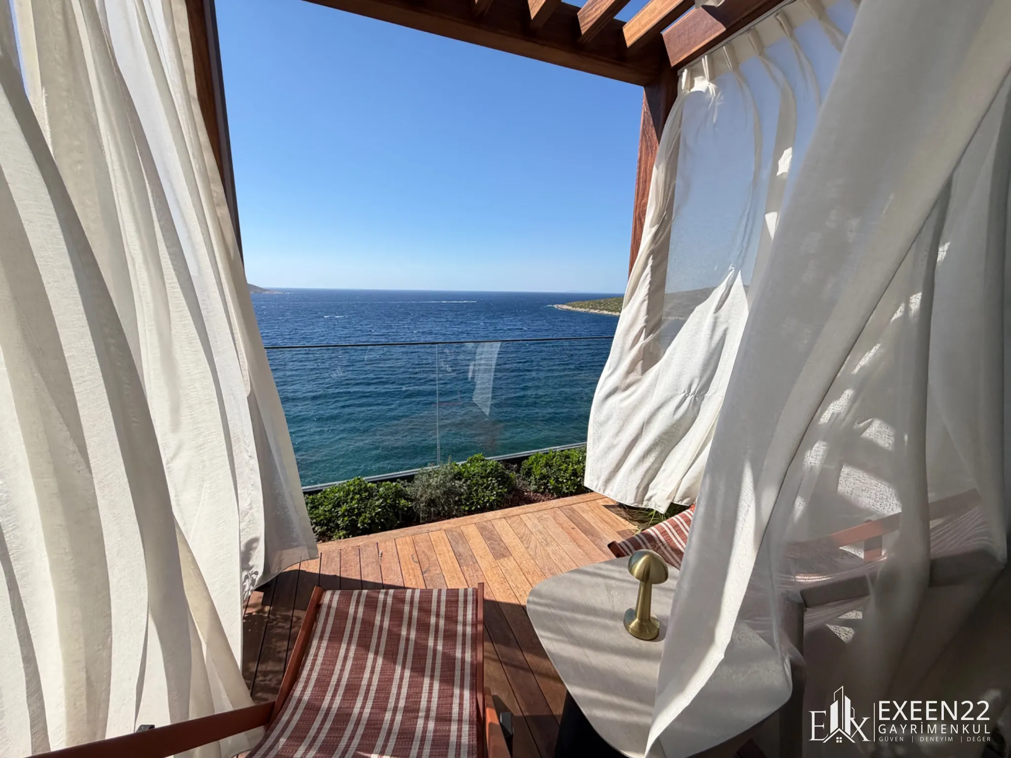 BODRUM GÜMÜŞLÜK  KOYUNBABA'DA DENİZE SIFIR SİTE İÇERİSİNDE EXCLUSİVE  MÜSTAKİL VİLLA