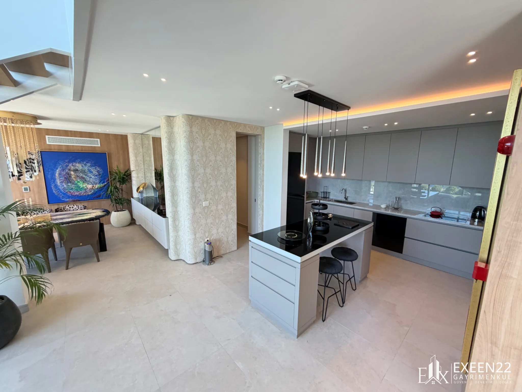 BODRUM GÜMÜŞLÜK  KOYUNBABA'DA DENİZE SIFIR SİTE İÇERİSİNDE EXCLUSİVE  MÜSTAKİL VİLLA