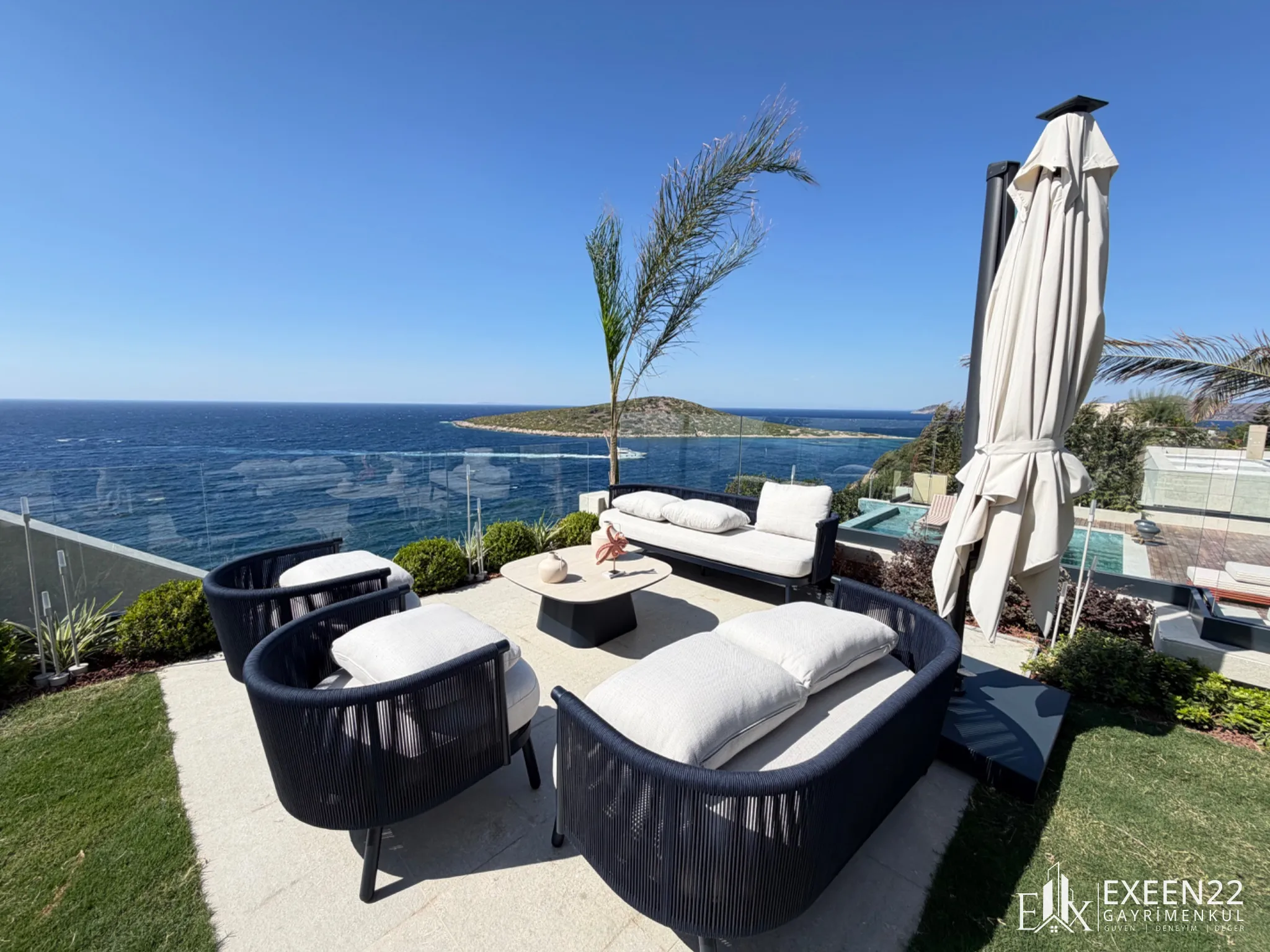 BODRUM GÜMÜŞLÜK  KOYUNBABA'DA DENİZE SIFIR SİTE İÇERİSİNDE EXCLUSİVE  MÜSTAKİL VİLLA