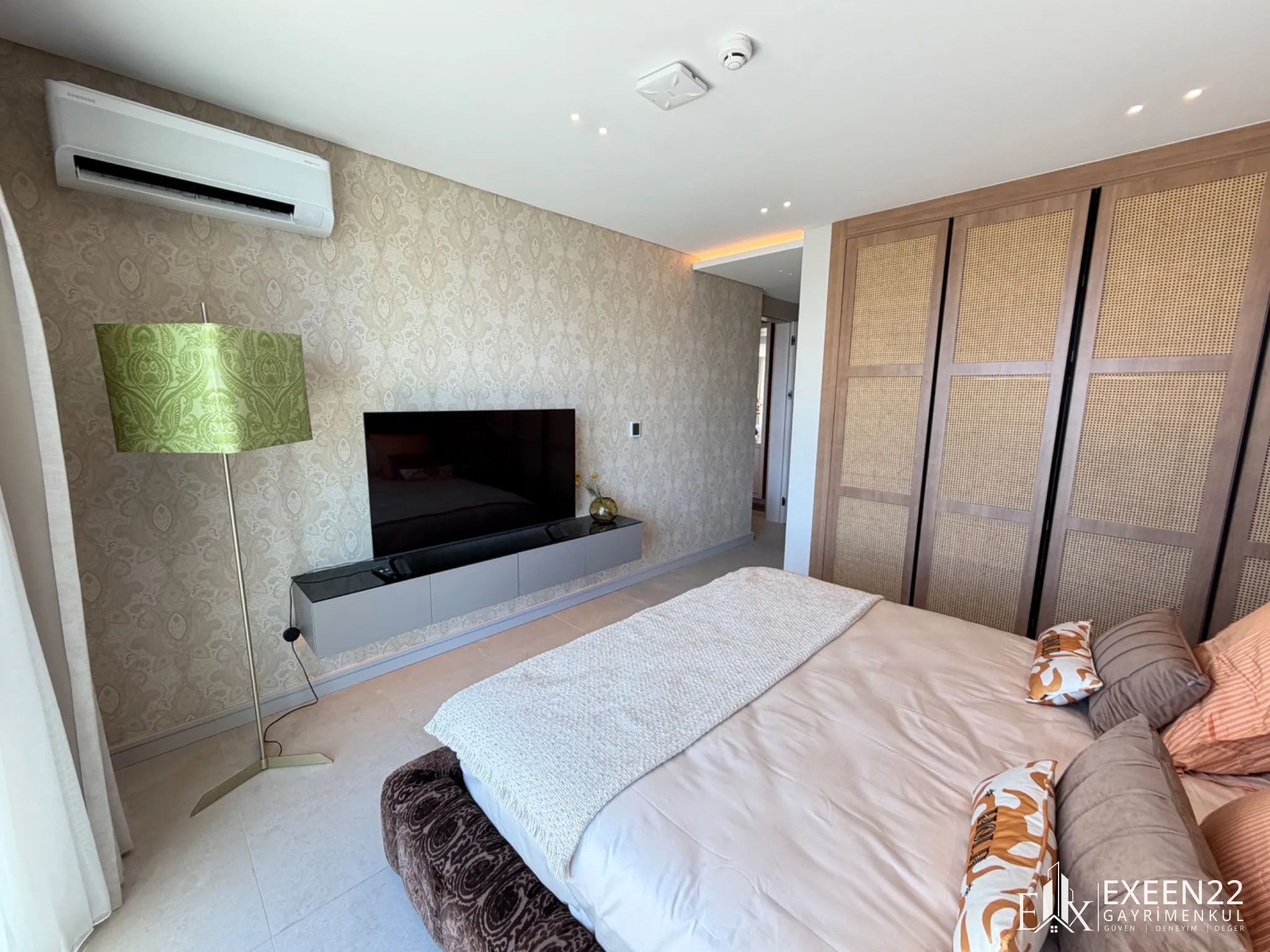 BODRUM GÜMÜŞLÜK  KOYUNBABA'DA DENİZE SIFIR SİTE İÇERİSİNDE EXCLUSİVE  MÜSTAKİL VİLLA