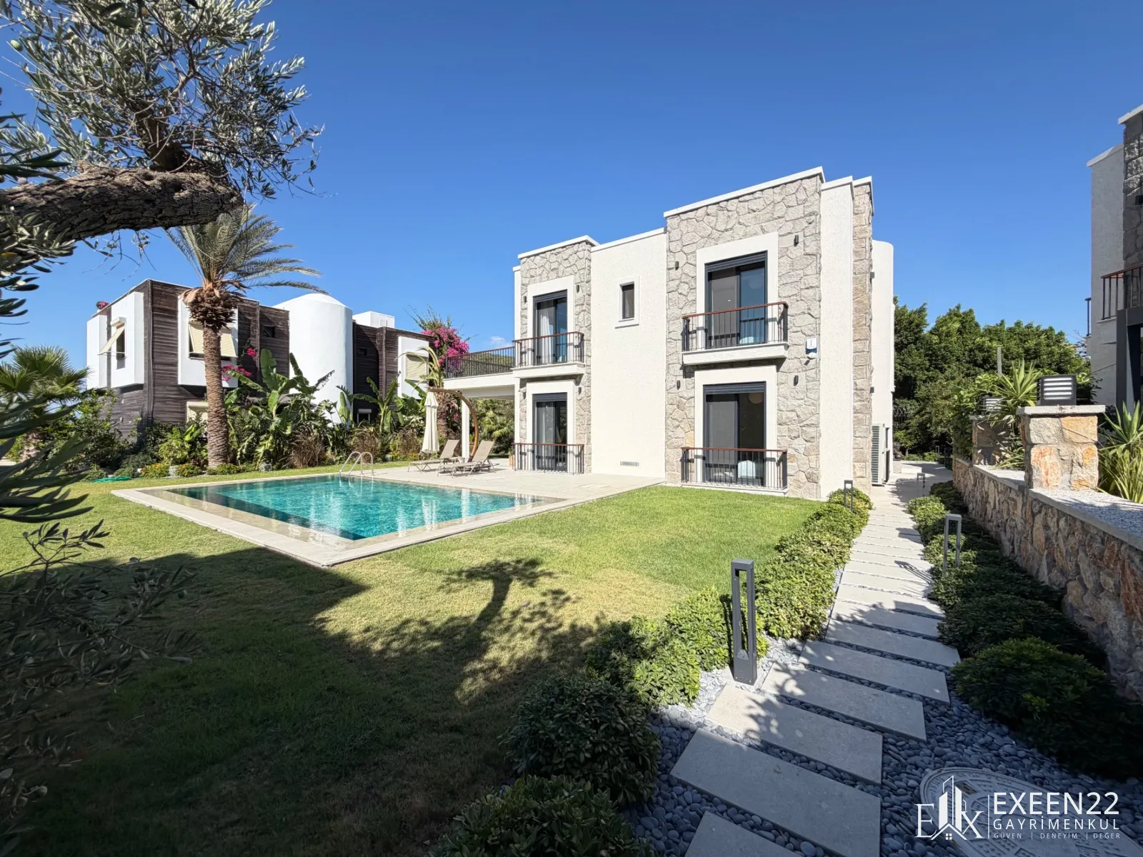 BODRUM GÖLKÖY'DE DENİZE SIFIR ÖZEL HAVUZLU  SIFIR  LUXURY VİLLA