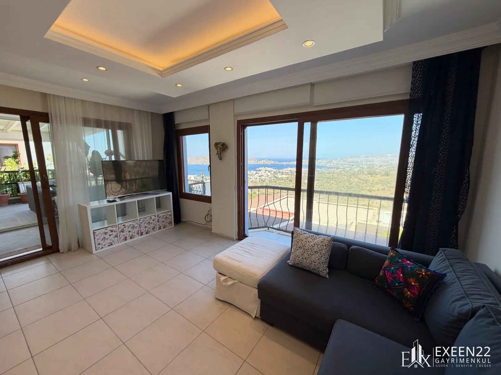 YALIKAVAK MARİNAYA 5 DAKİKA MESAFEDE EŞSİZ DENİZ MANZARALI 3+1 FLAT DAİRE
