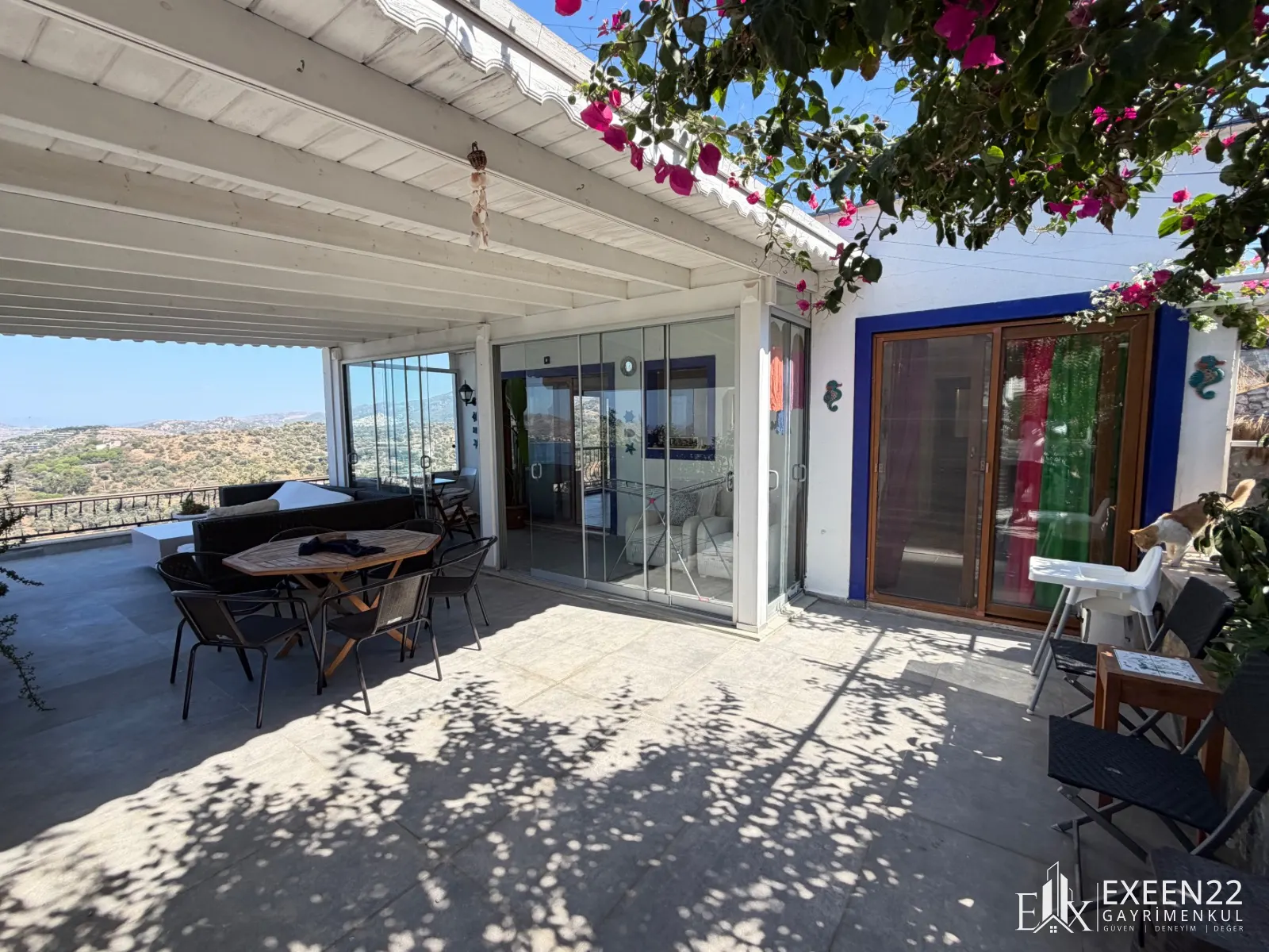 YALIKAVAK MARİNAYA 5 DAKİKA MESAFEDE EŞSİZ DENİZ MANZARALI 3+1 FLAT DAİRE